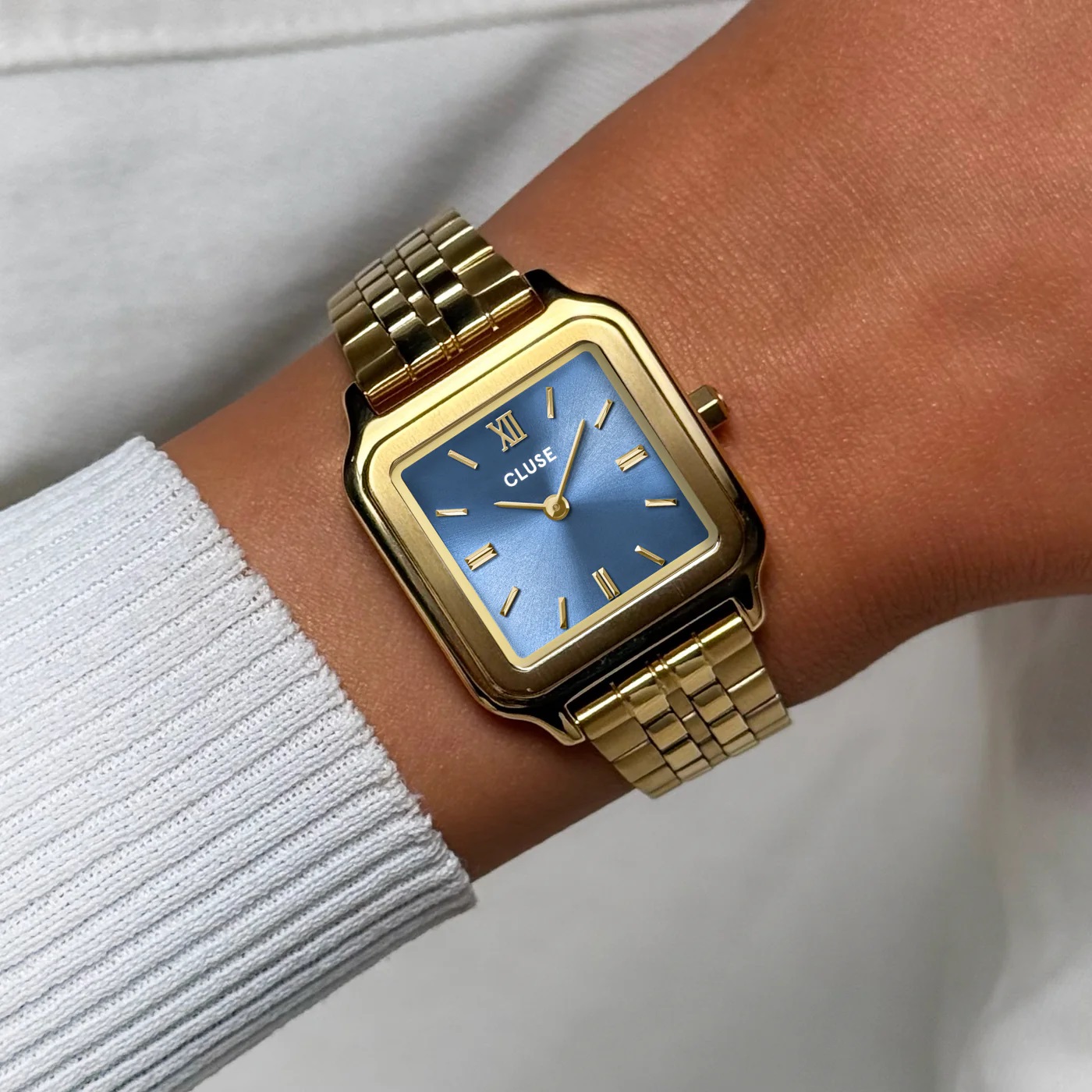 CLUSE Gracieuse Light Blue Dial 28mm Gold Stainless Steel Bracelet CW11908 - 4