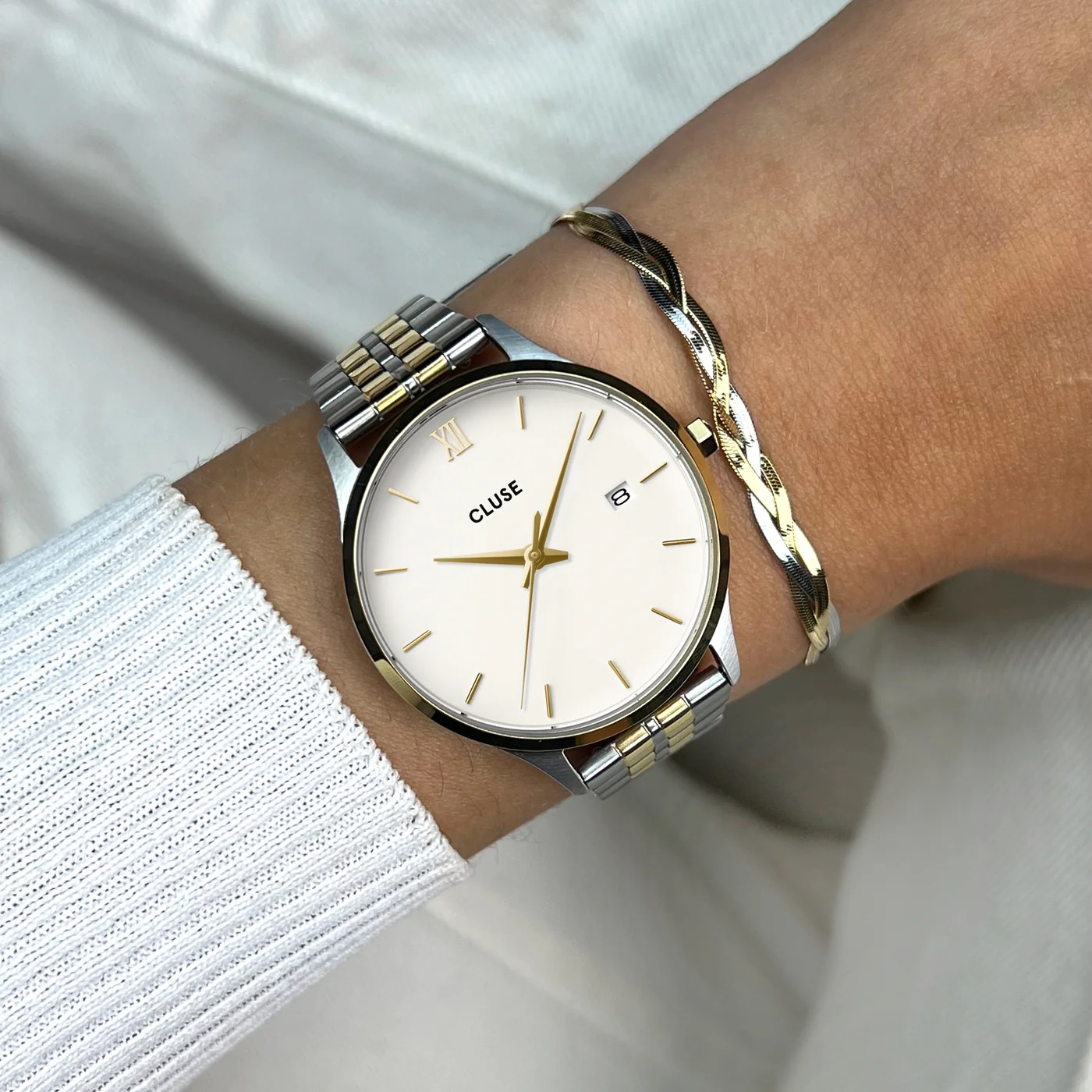 CLUSE Minuit Date White Dial 34mm Two-Tone Gold and Silver Stainless Steel Bracelet CW14302 - 4