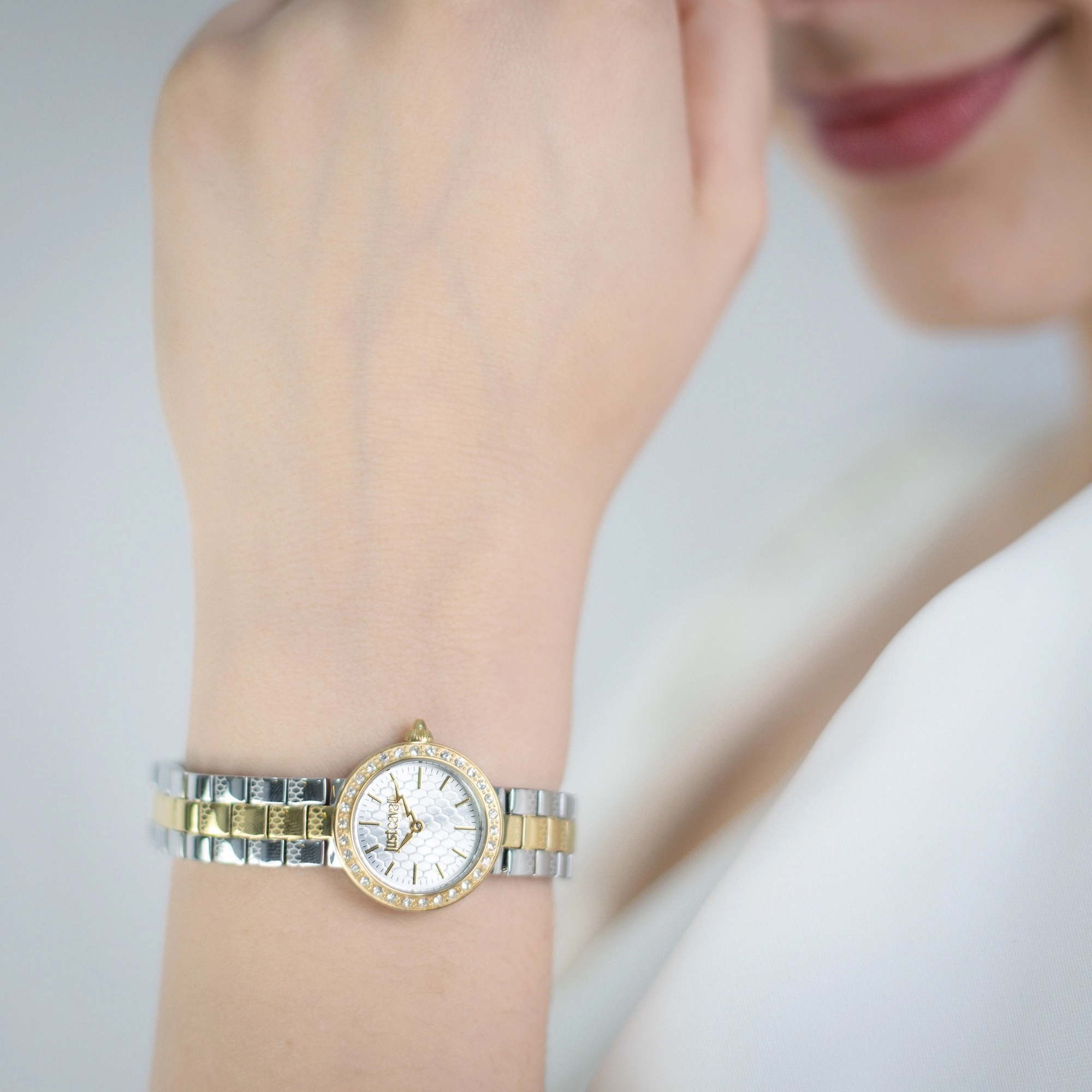 JUST CAVALLI Mini Serenata Silver Dial 23mm Two-Tone Gold Stainless Steel Bracelet JC1L362M0085 - 4