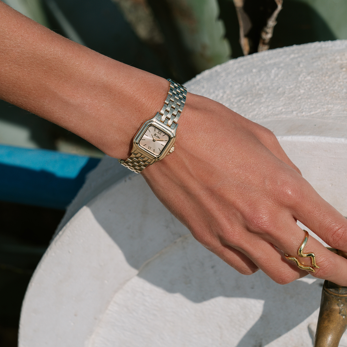 JCOU Muse Gold Dial 22mm Gold Stainless Steel Bracelet JU19065-5 - 