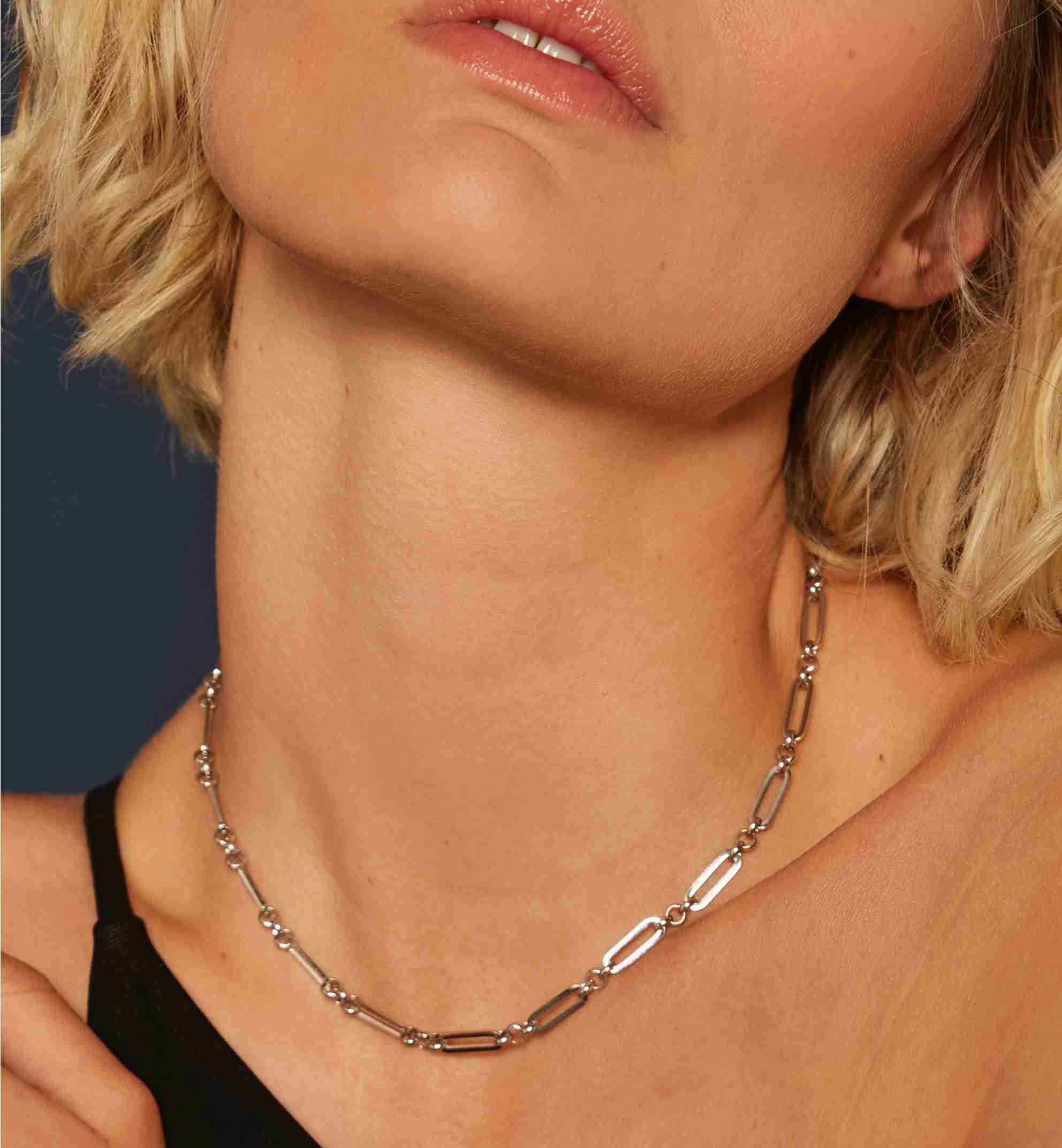 ROSEFIELD Chunky Necklace Gold Stainless Steel JNCMG-J611 - 3