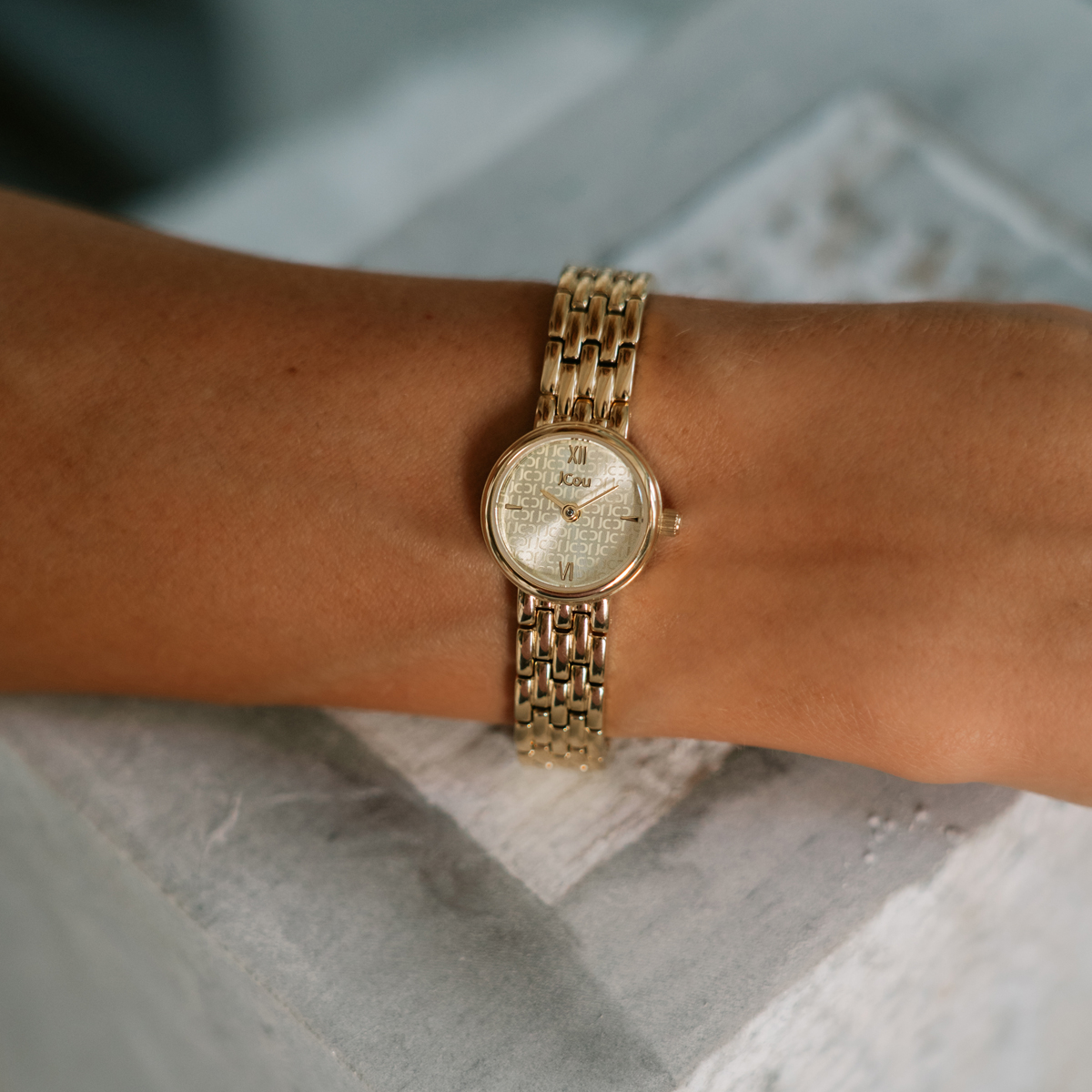 JCOU Lamelle Gold Dial 19.5mm Gold Stainless Steel Bracelet JU19067-3 - 