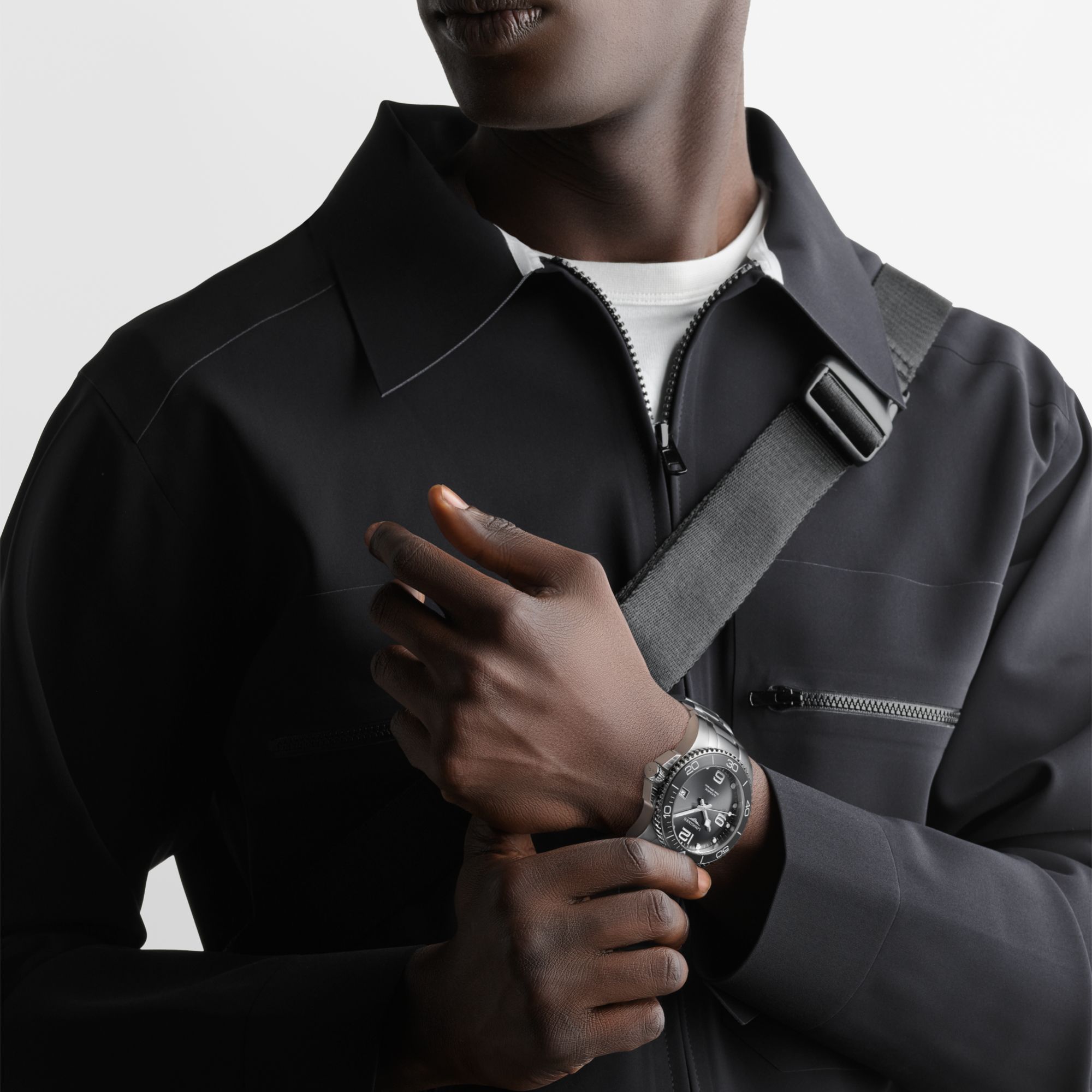 LONGINES Hydro Conquest Ceramic Automatic 41mm Silver Stainless Steel Bracelet L37814766 - 