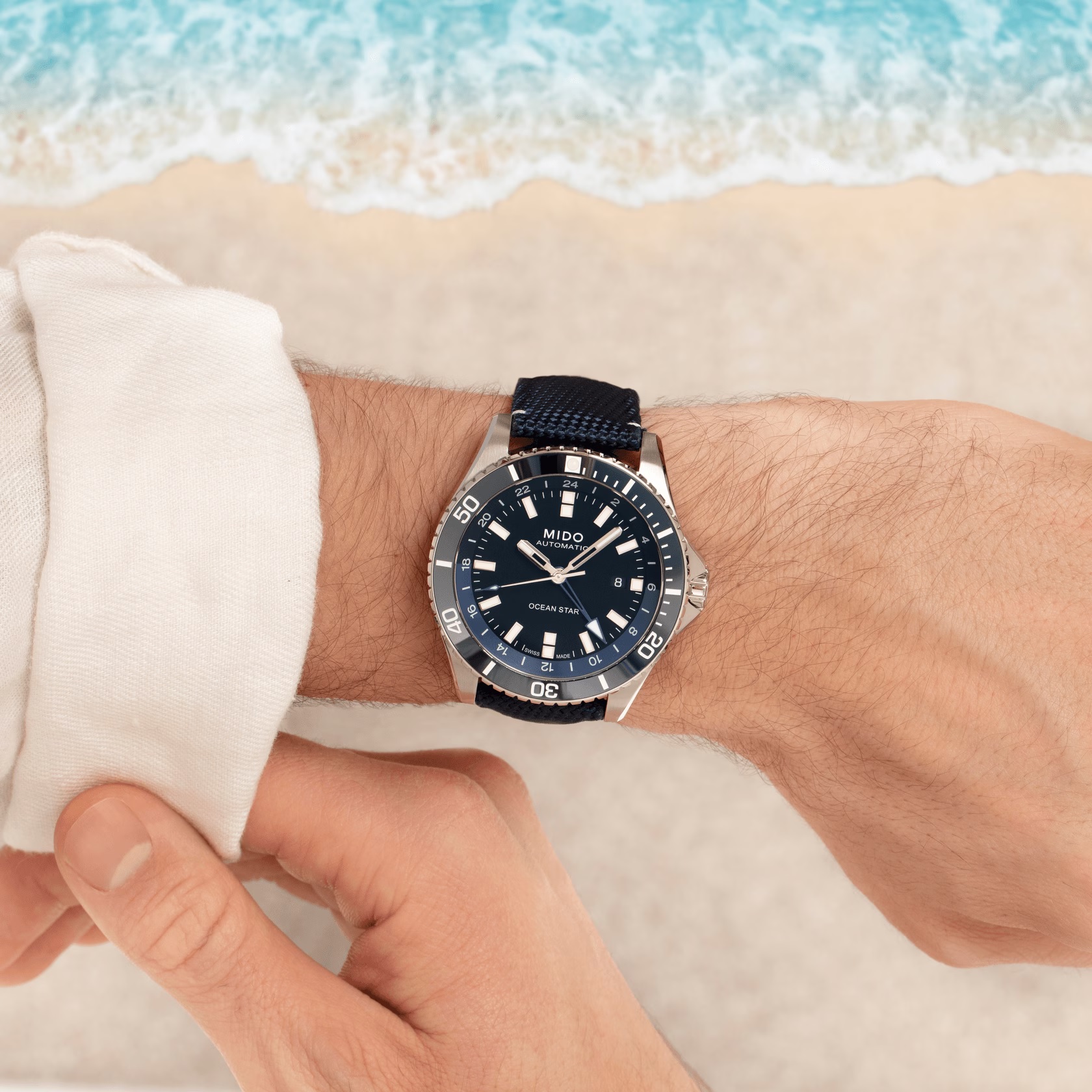 MIDO Ocean Star GMT Black Dial 44mm Silver Stainless Steel Blue Fabric Strap M026.629.17.051.00 - 4