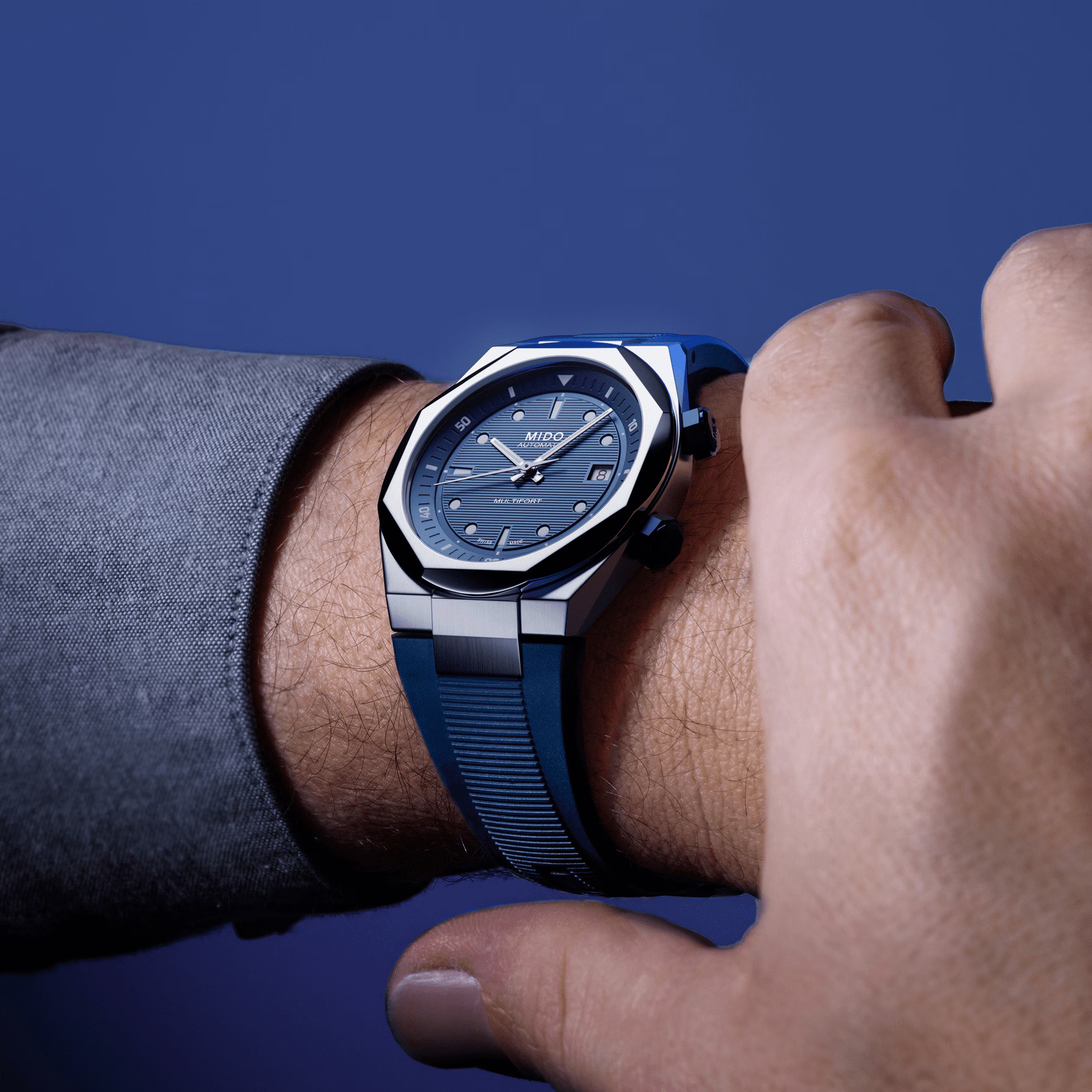 MIDO Multifort Multifort 8 Two Crowns Blue Dial 38.4 x 40mm Silver Stainless Steel Blue Rubber Strap M047.507.17.041.00 - 4