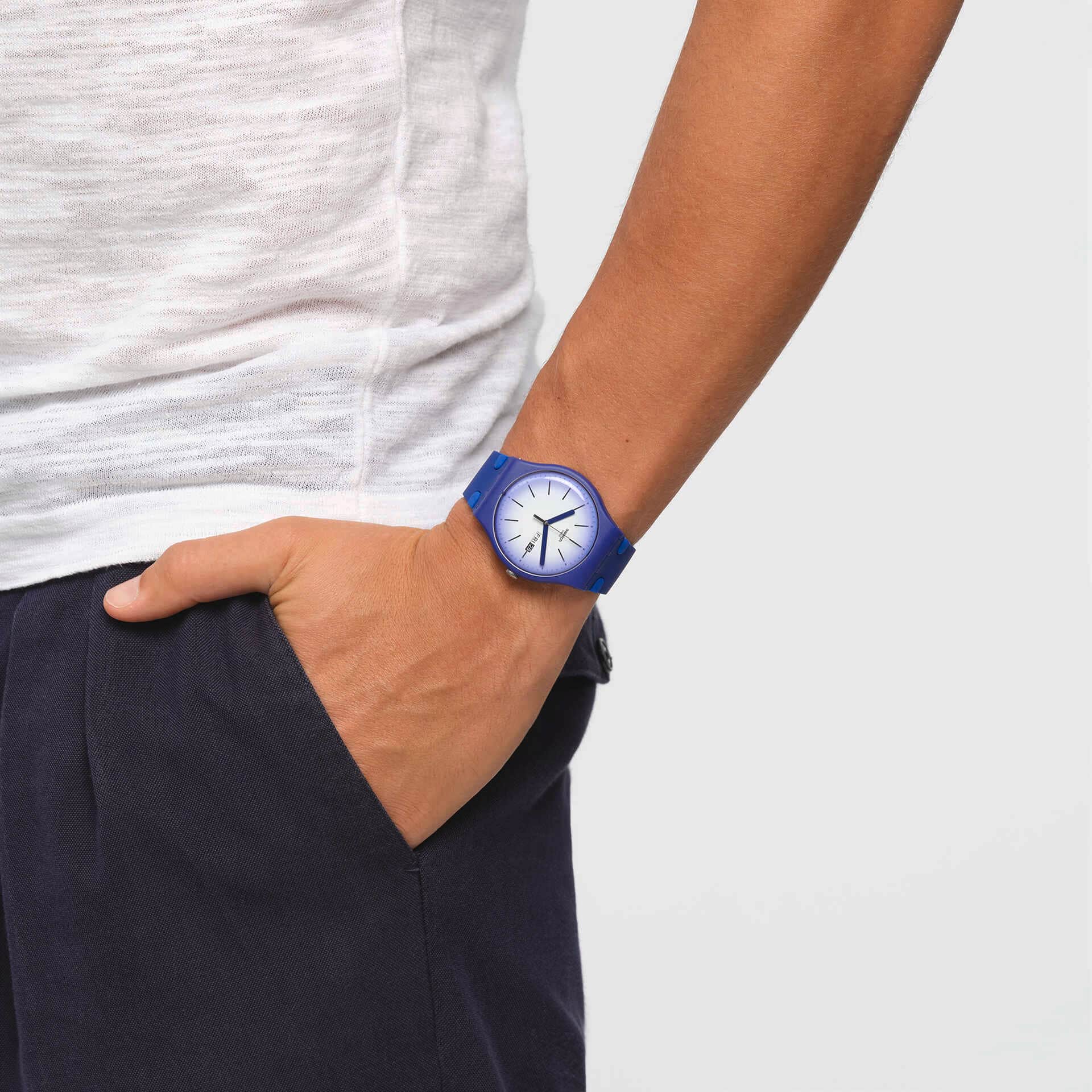 SWATCH Violet Verbena 41mm Blue Silicon Strap SUON716 - 3