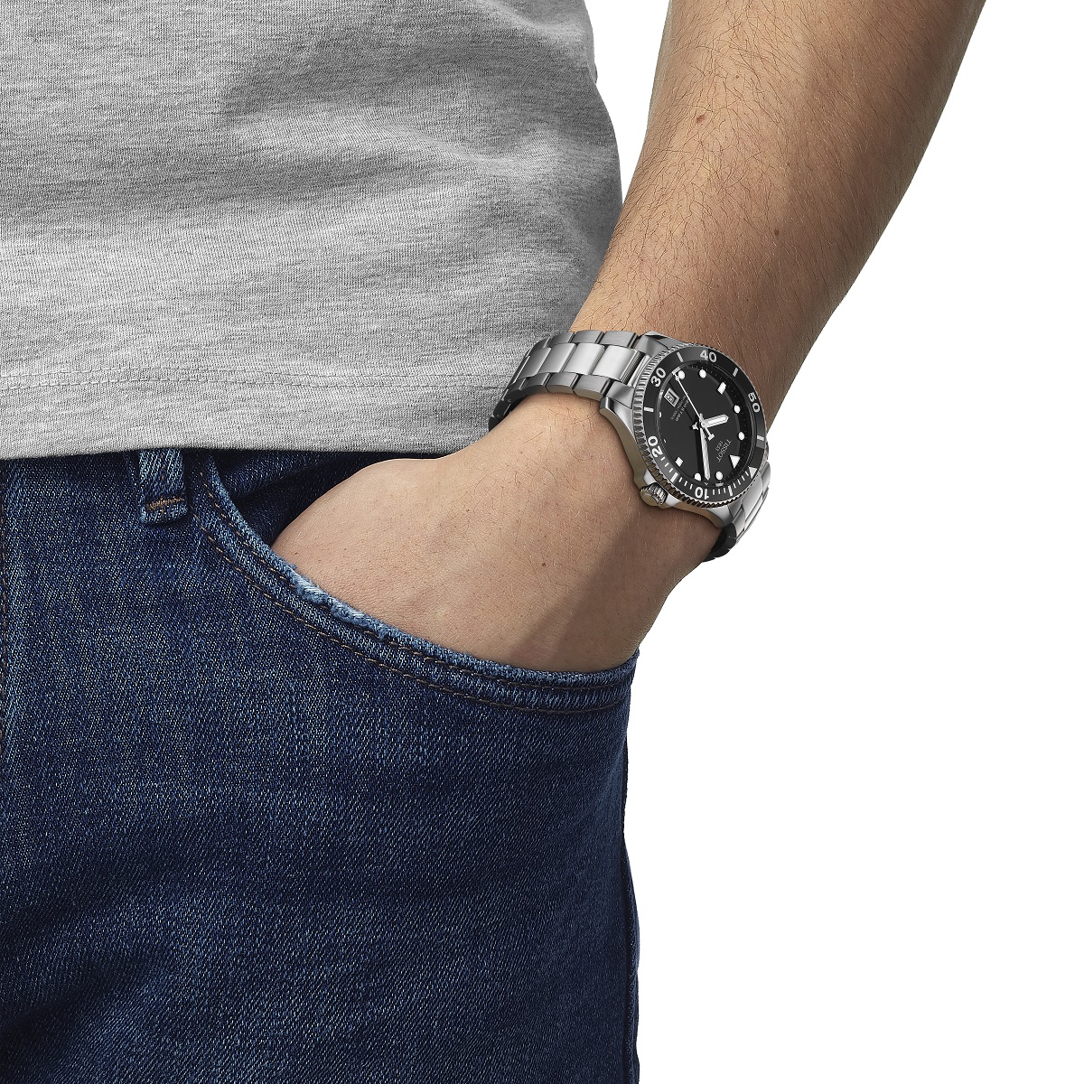TISSOT Seastar 1000 Quartz Black Dial 40mm Silver Stainless Steel Bracelet T120.410.11.051.00 - 6