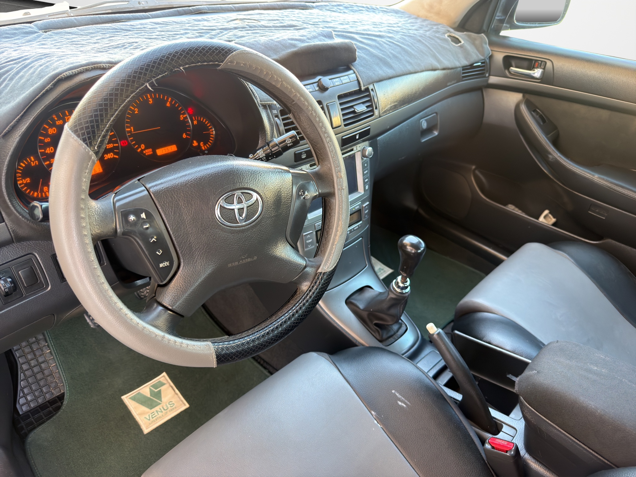 Toyota Avensis D-4D 2.0 Diesel 2003 - 12