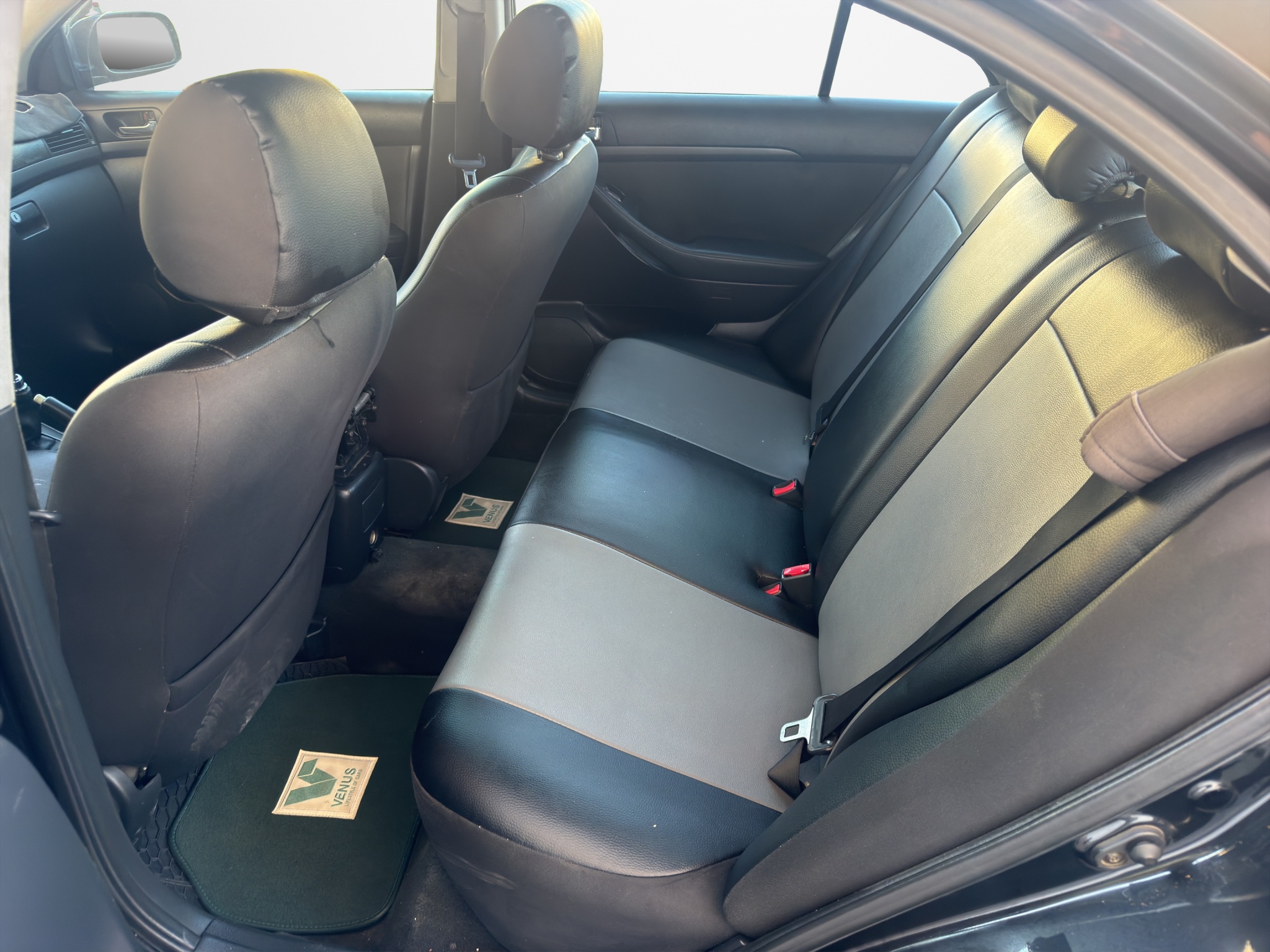 Toyota Avensis D-4D 2.0 Diesel 2003 - 15