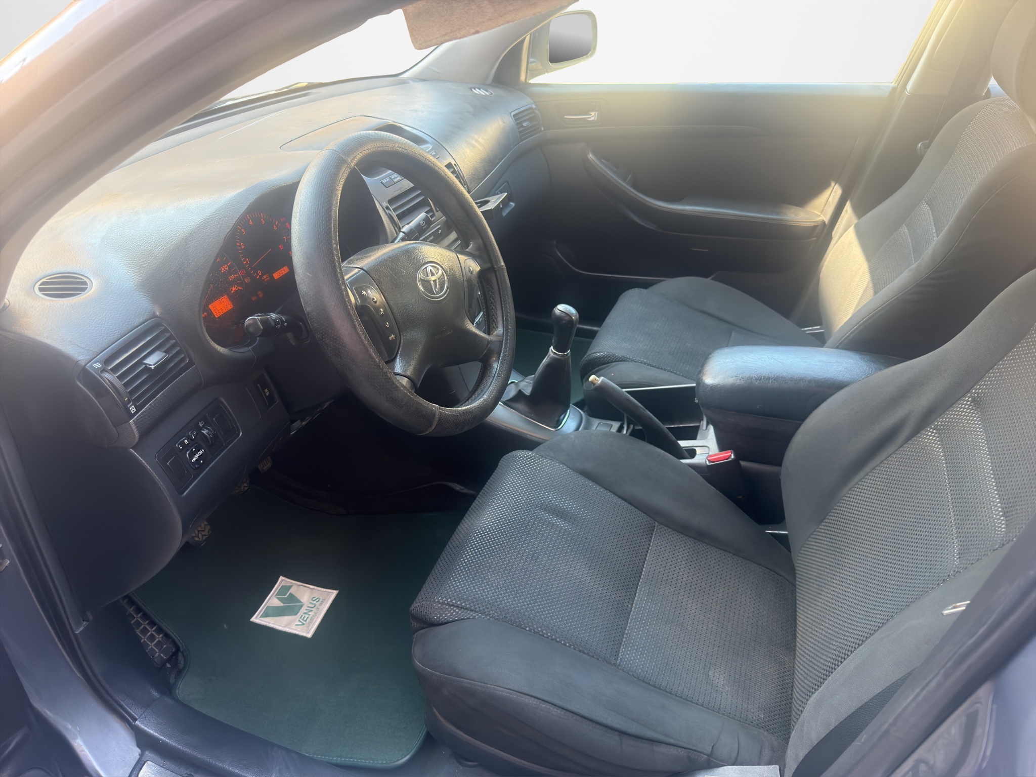 Toyota Avensis 1.6 2006 - 11