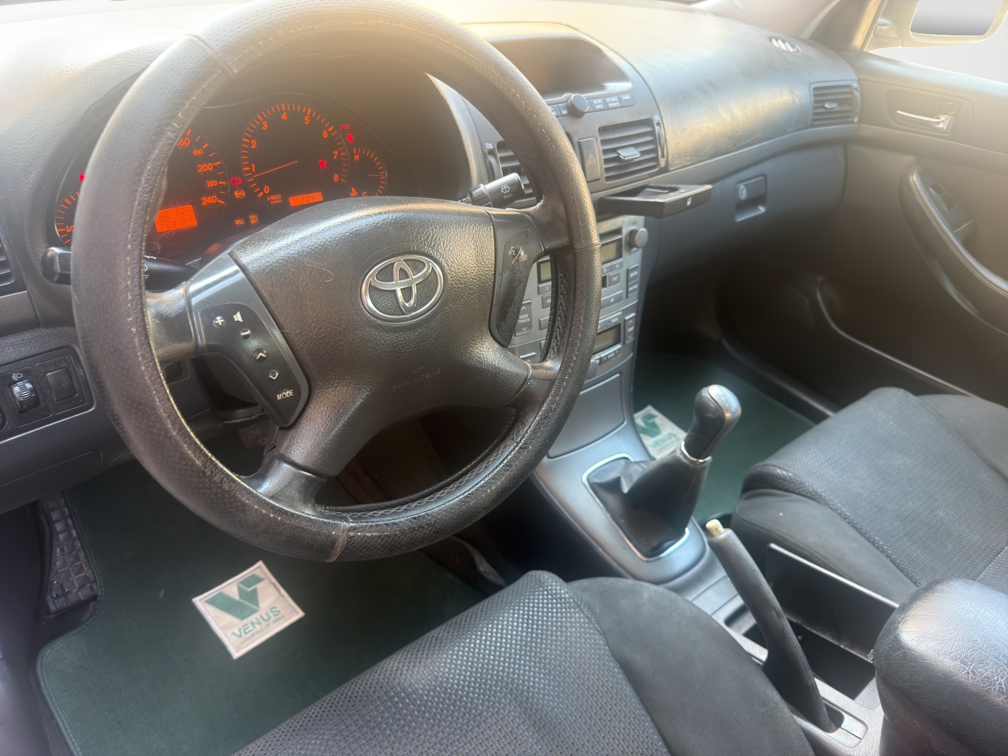 Toyota Avensis 1.6 2006 - 12