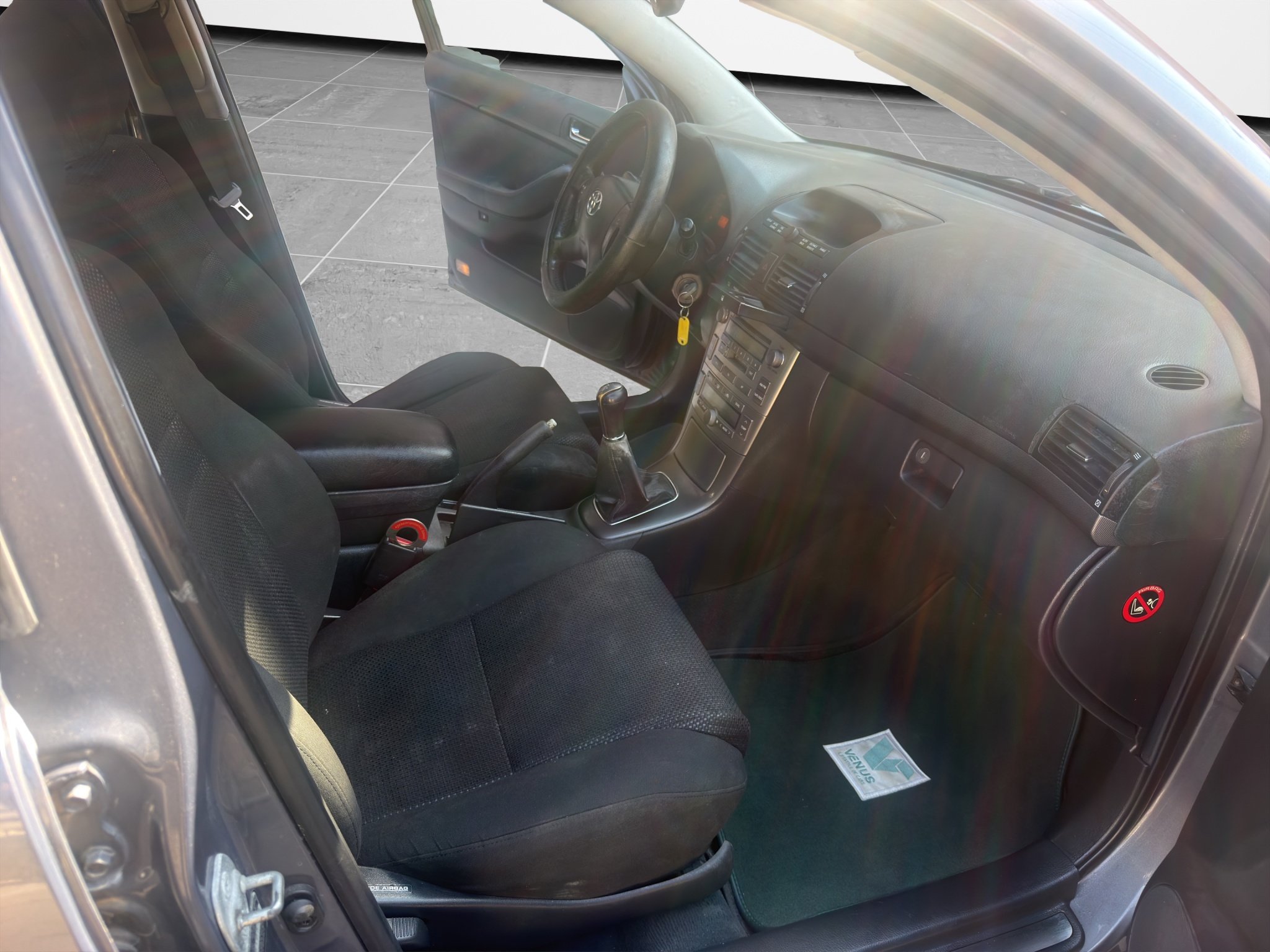Toyota Avensis 1.6 2006 - 18