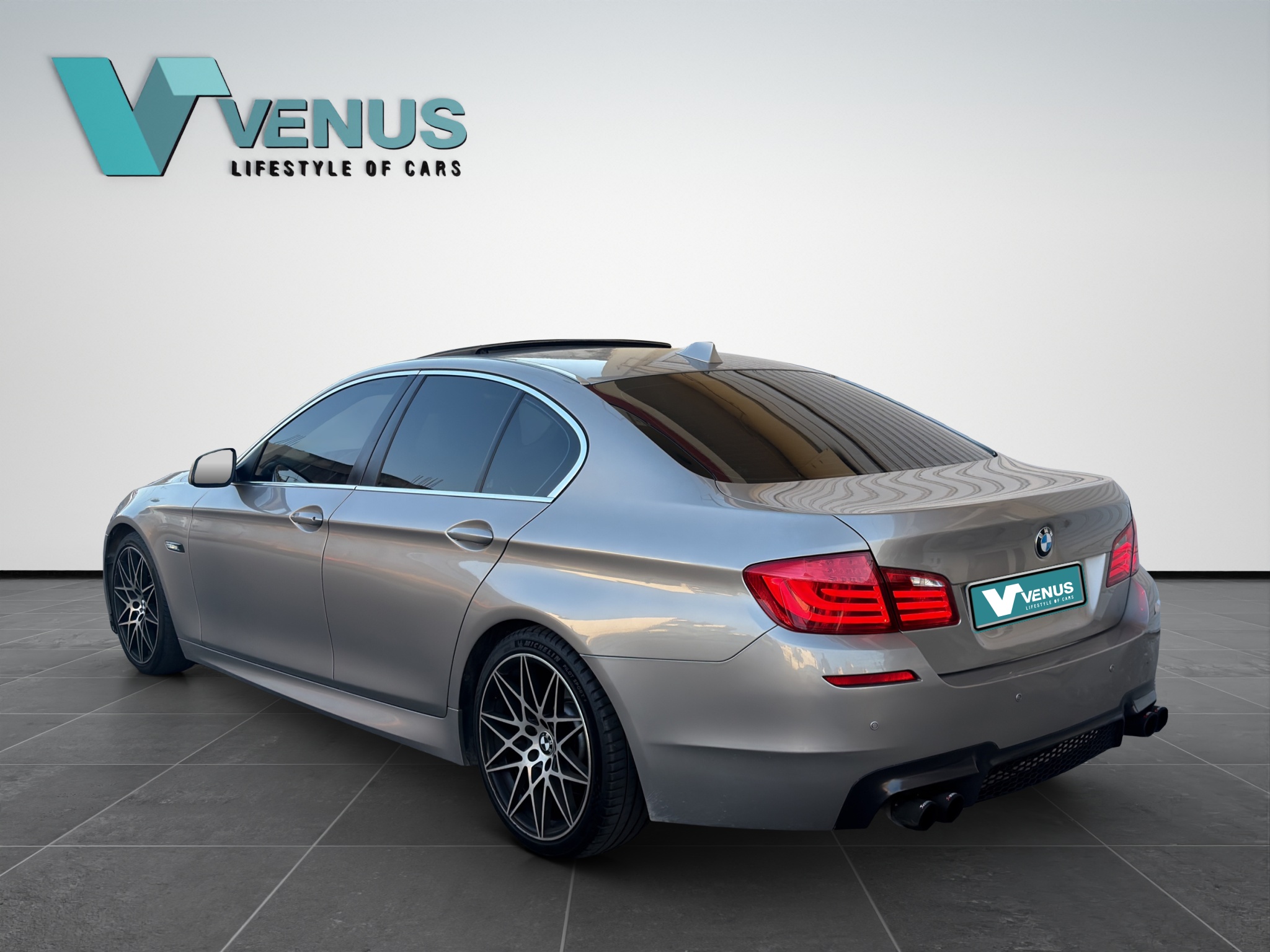 BMW 520i Look M Automatic 2012 - 3