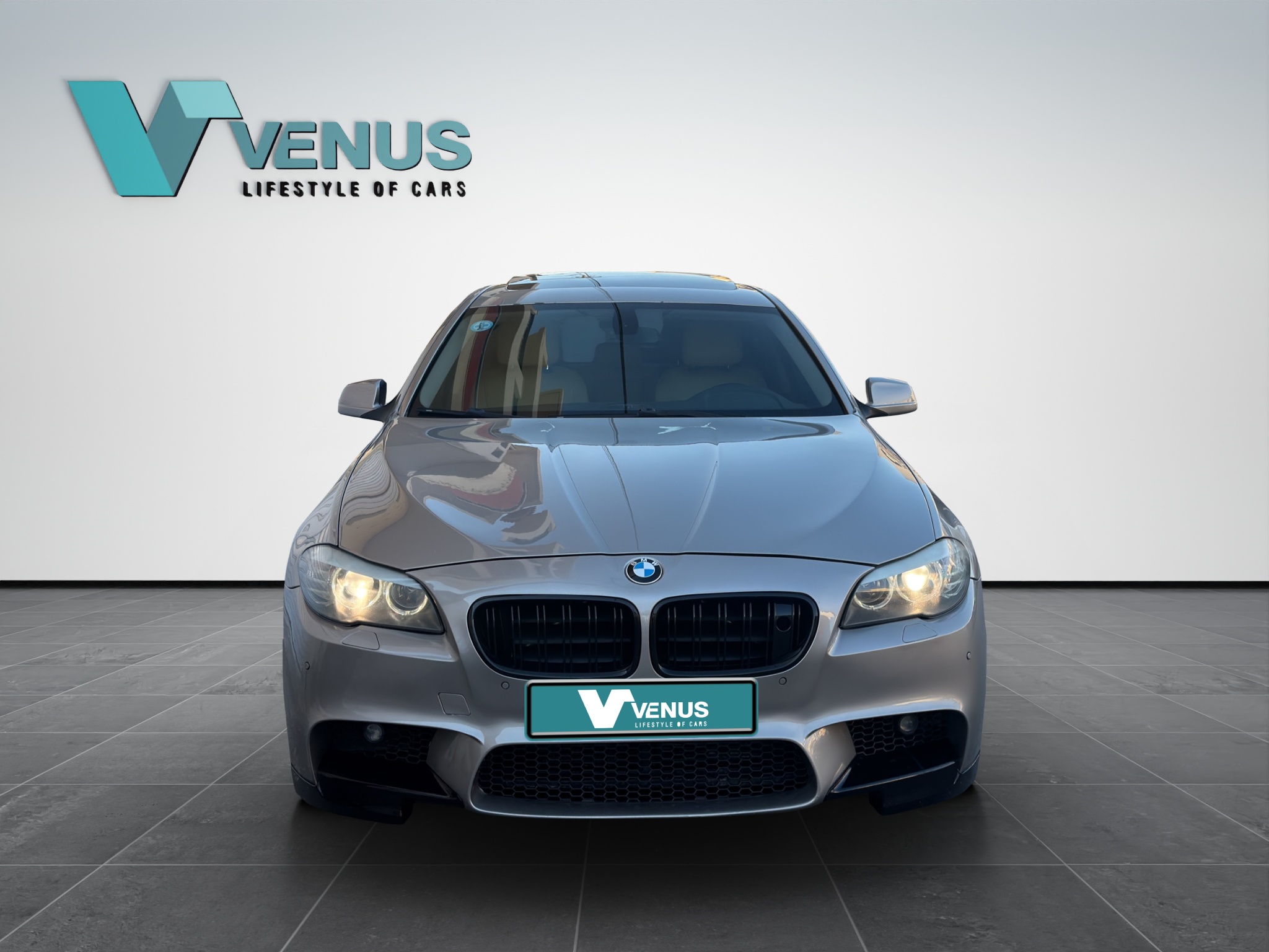 BMW 520i Look M Automatic 2012 - 5