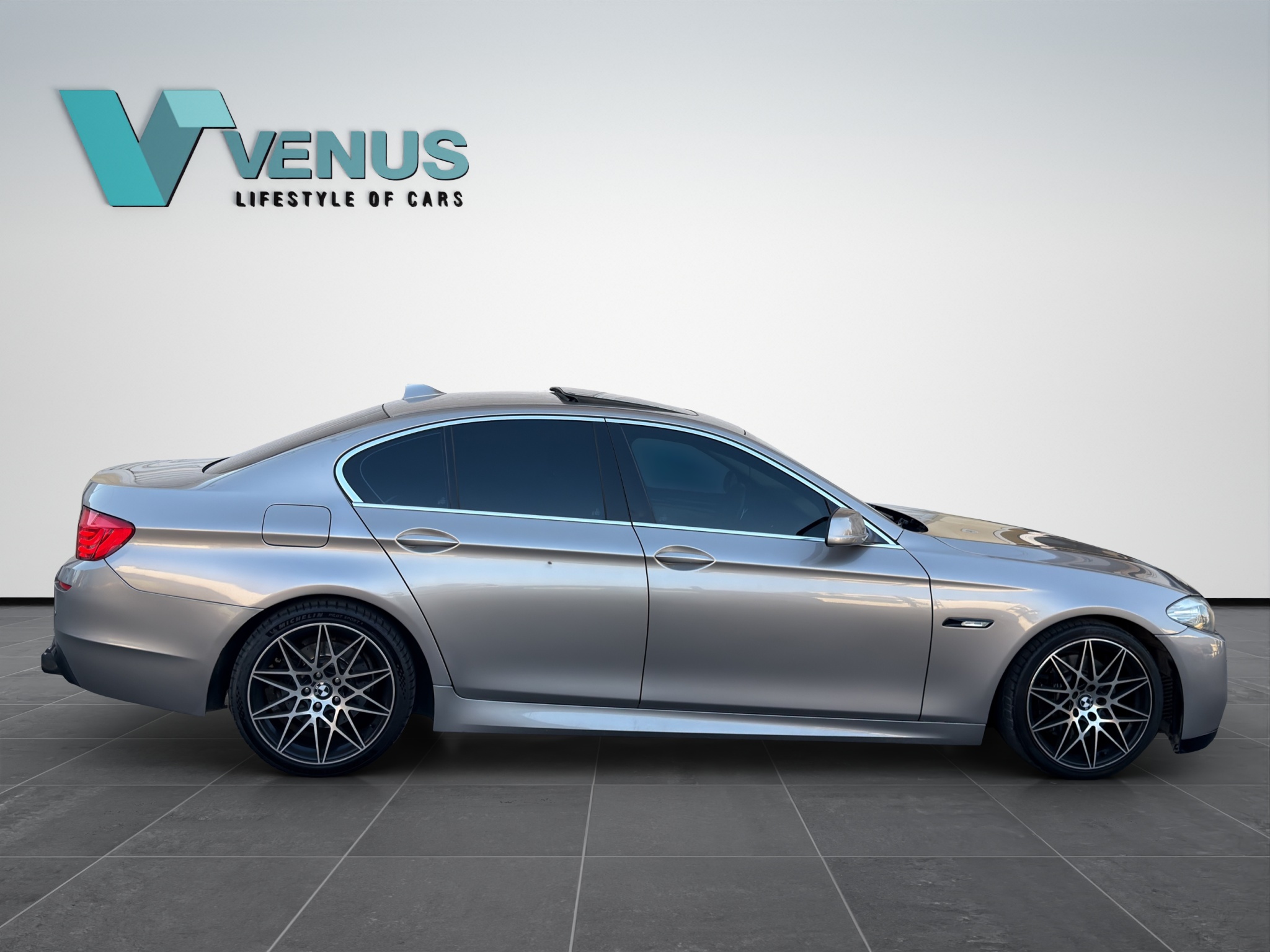 BMW 520i Look M Automatic 2012 - 7