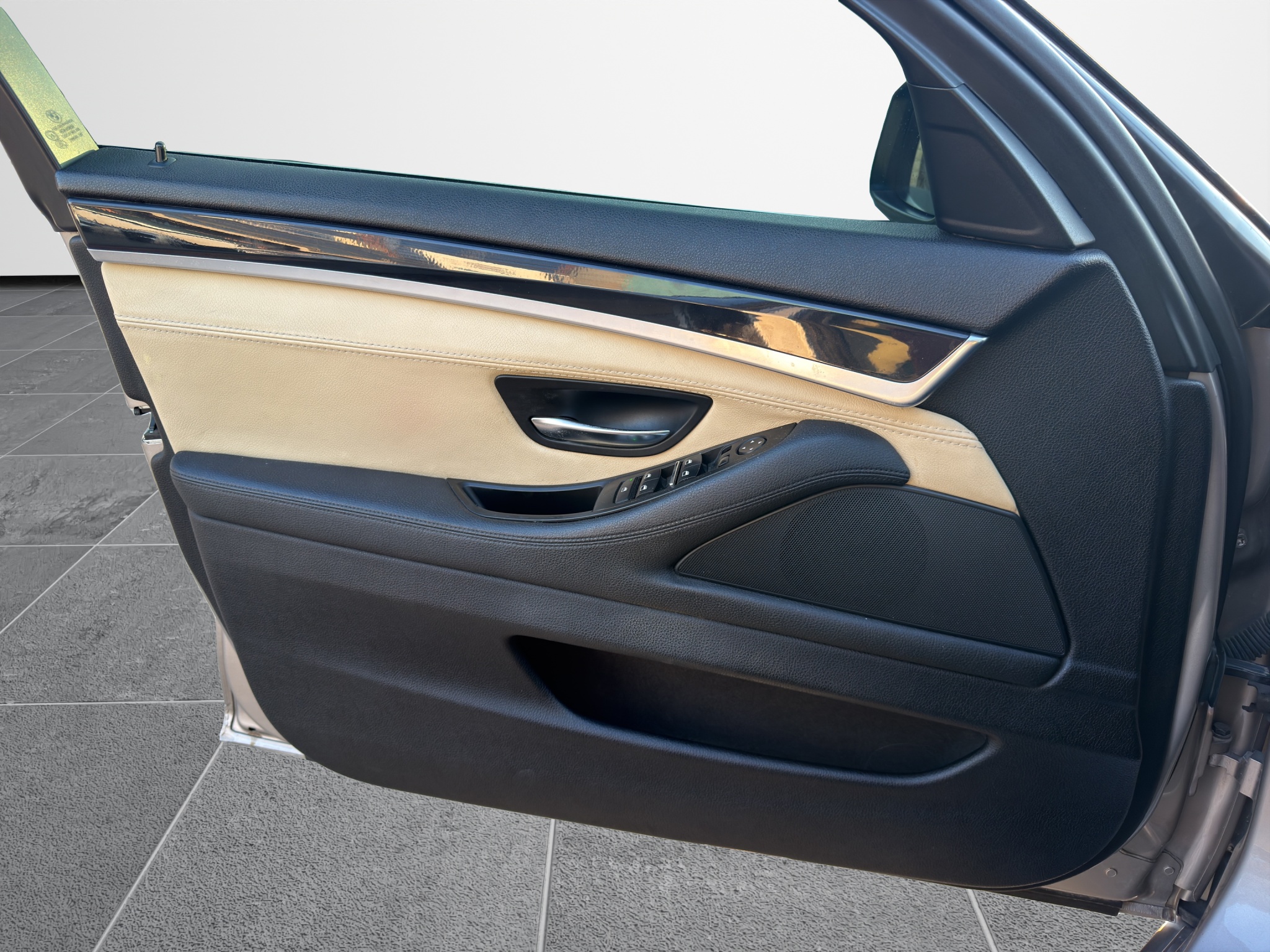 BMW 520i Look M Automatic 2012 - 14