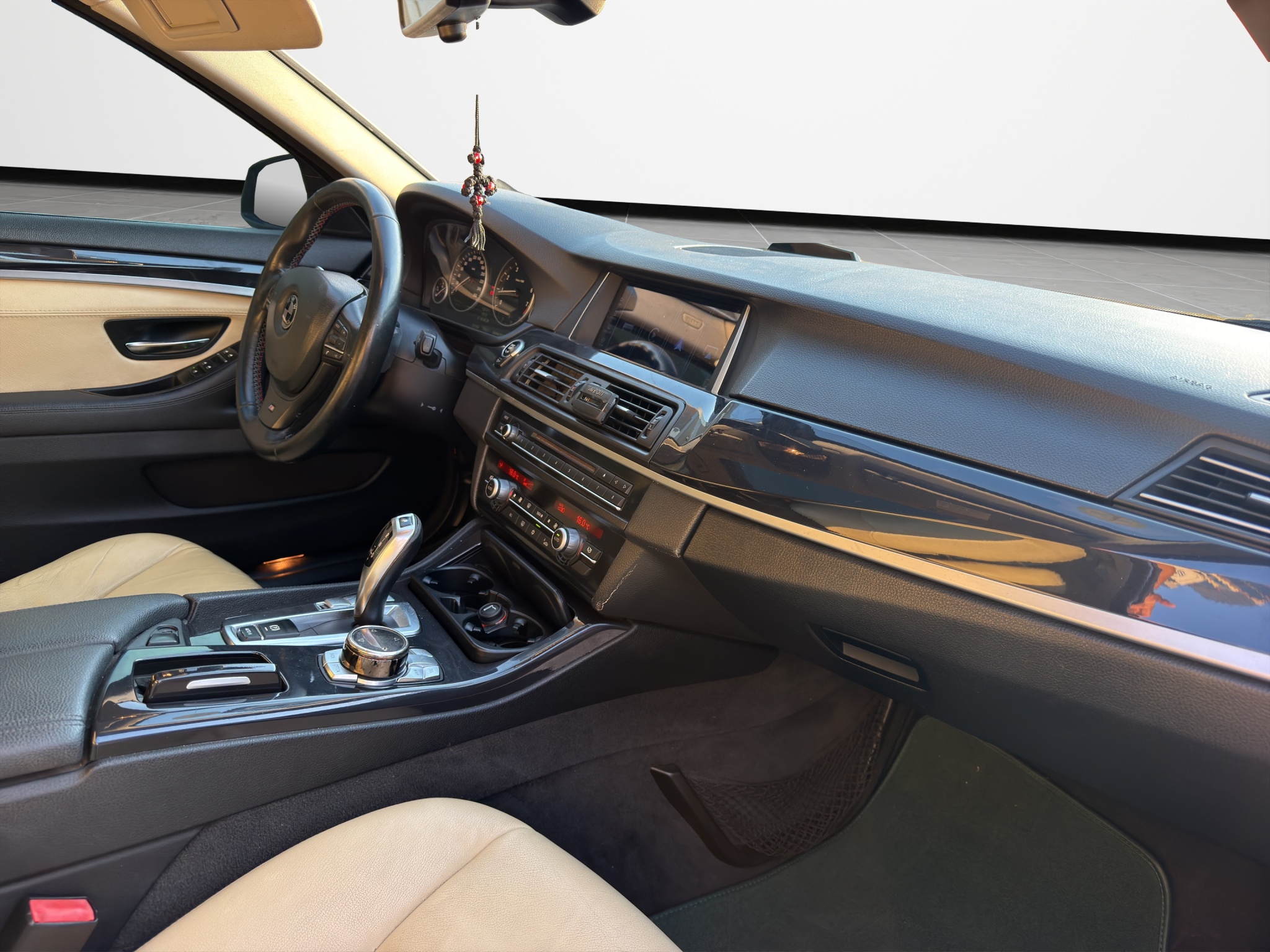 BMW 520i Look M Automatic 2012 - 18