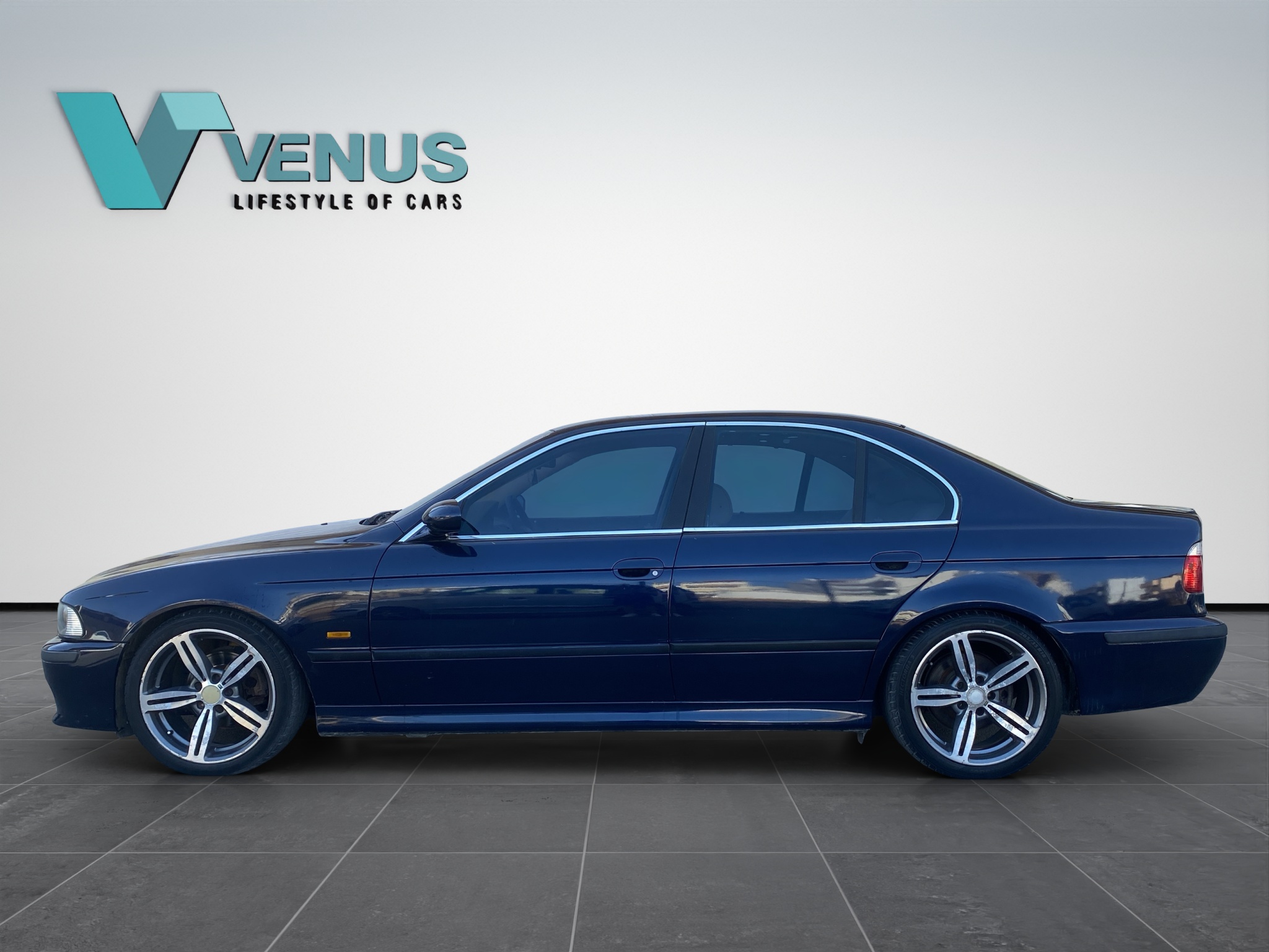 BMW 520i Executive 2001 - 8