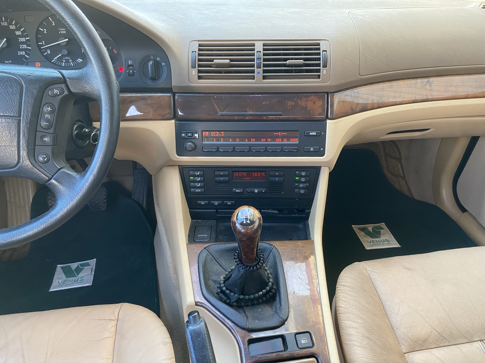 BMW 520i Executive 2001 - 17