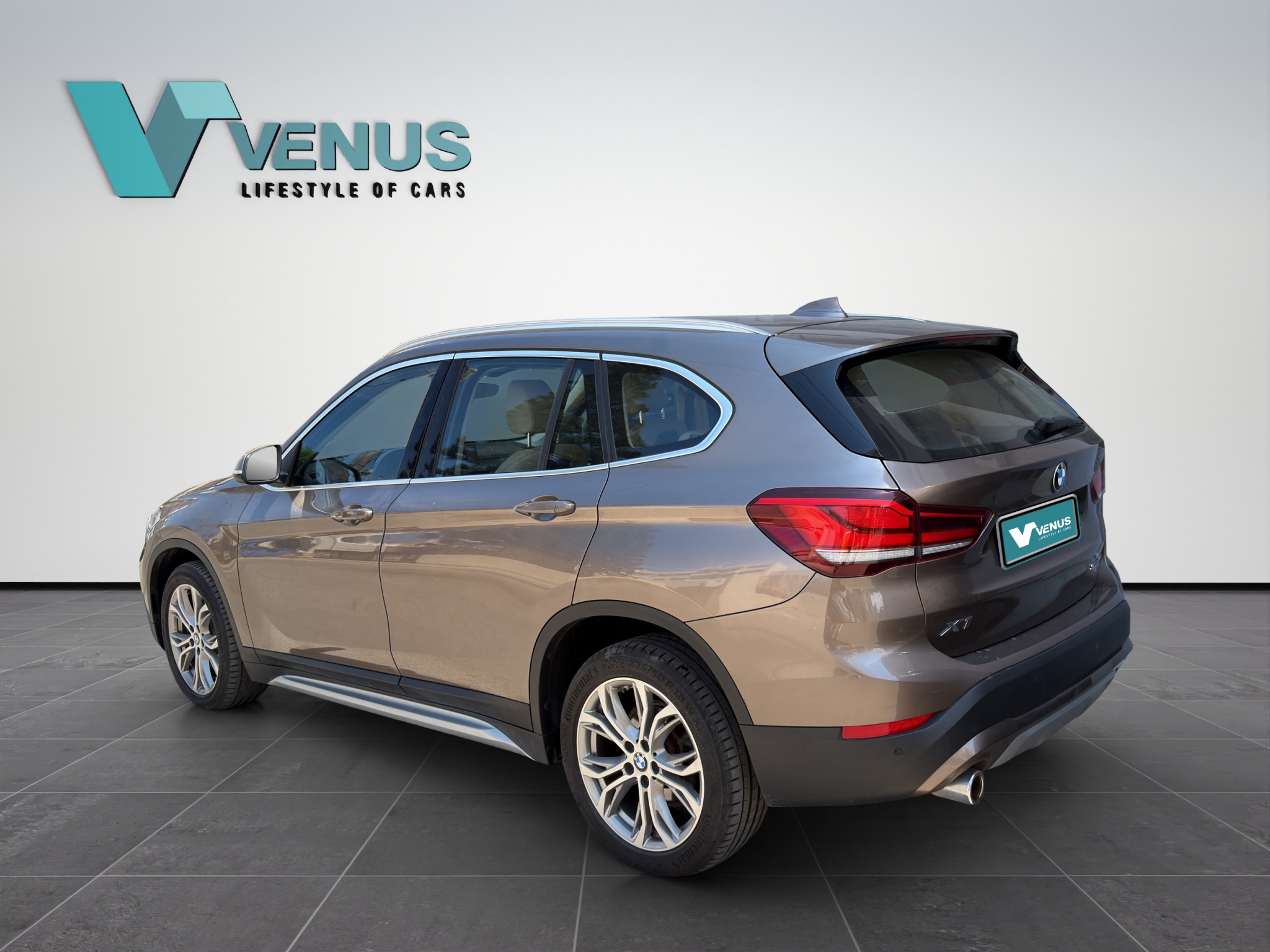 BMW X1 sDrive18i Automatic Facelift 2020  - 3