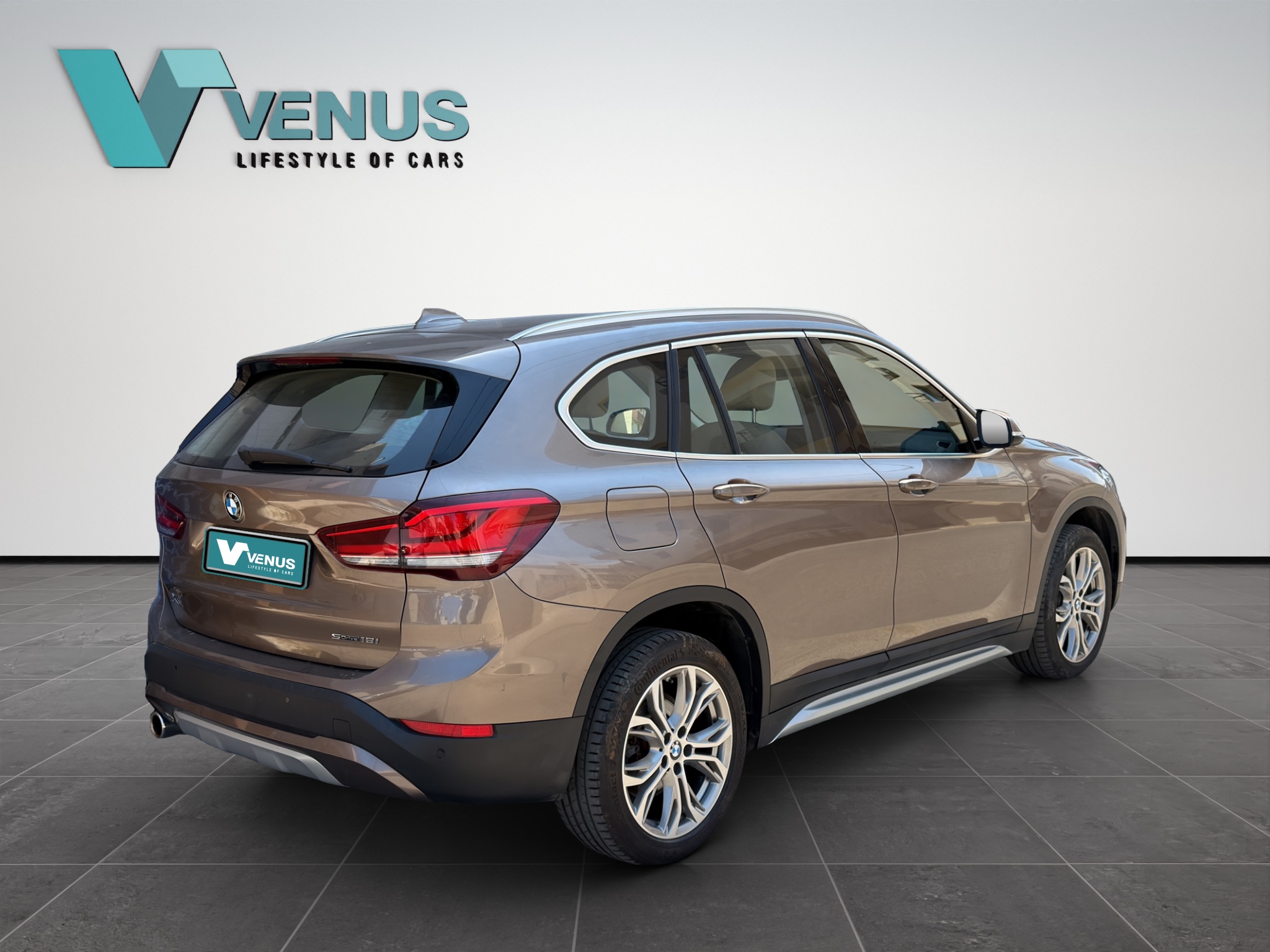 BMW X1 sDrive18i Automatic Facelift 2020  - 4