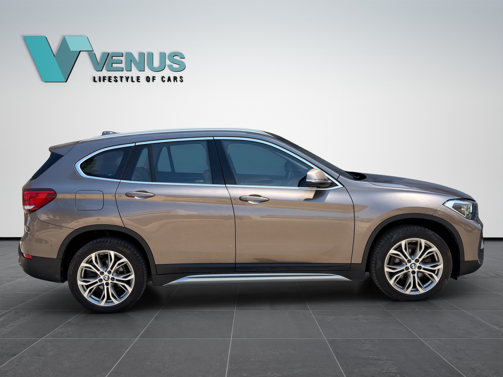 BMW X1 sDrive18i Automatic Facelift 2020  - 7