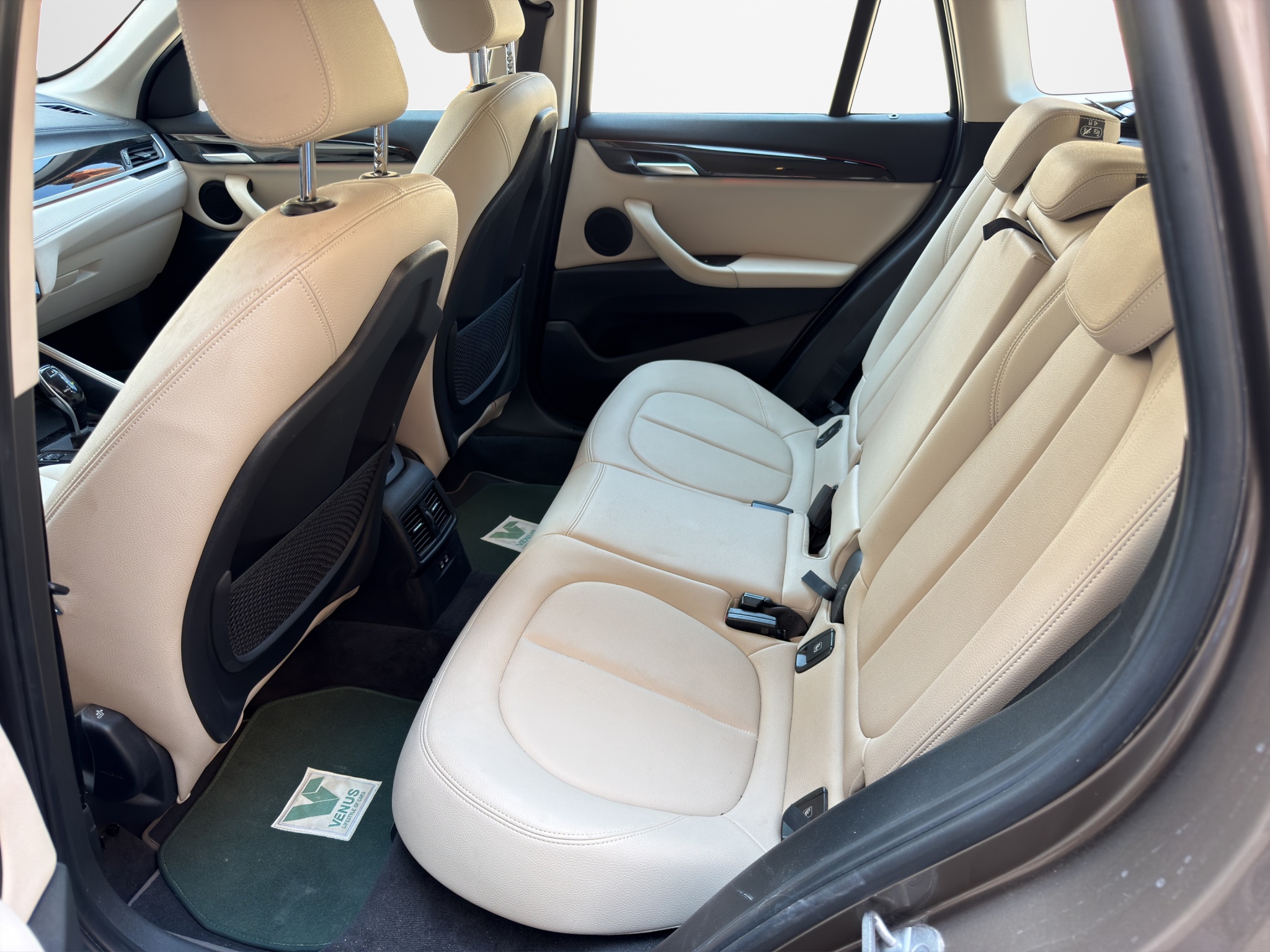 BMW X1 sDrive18i Automatic Facelift 2020  - 15