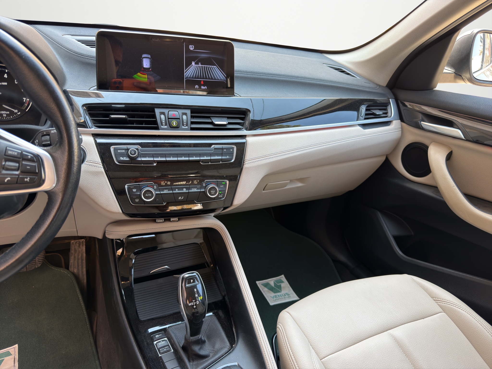 BMW X1 sDrive18i Automatic Facelift 2020  - 17
