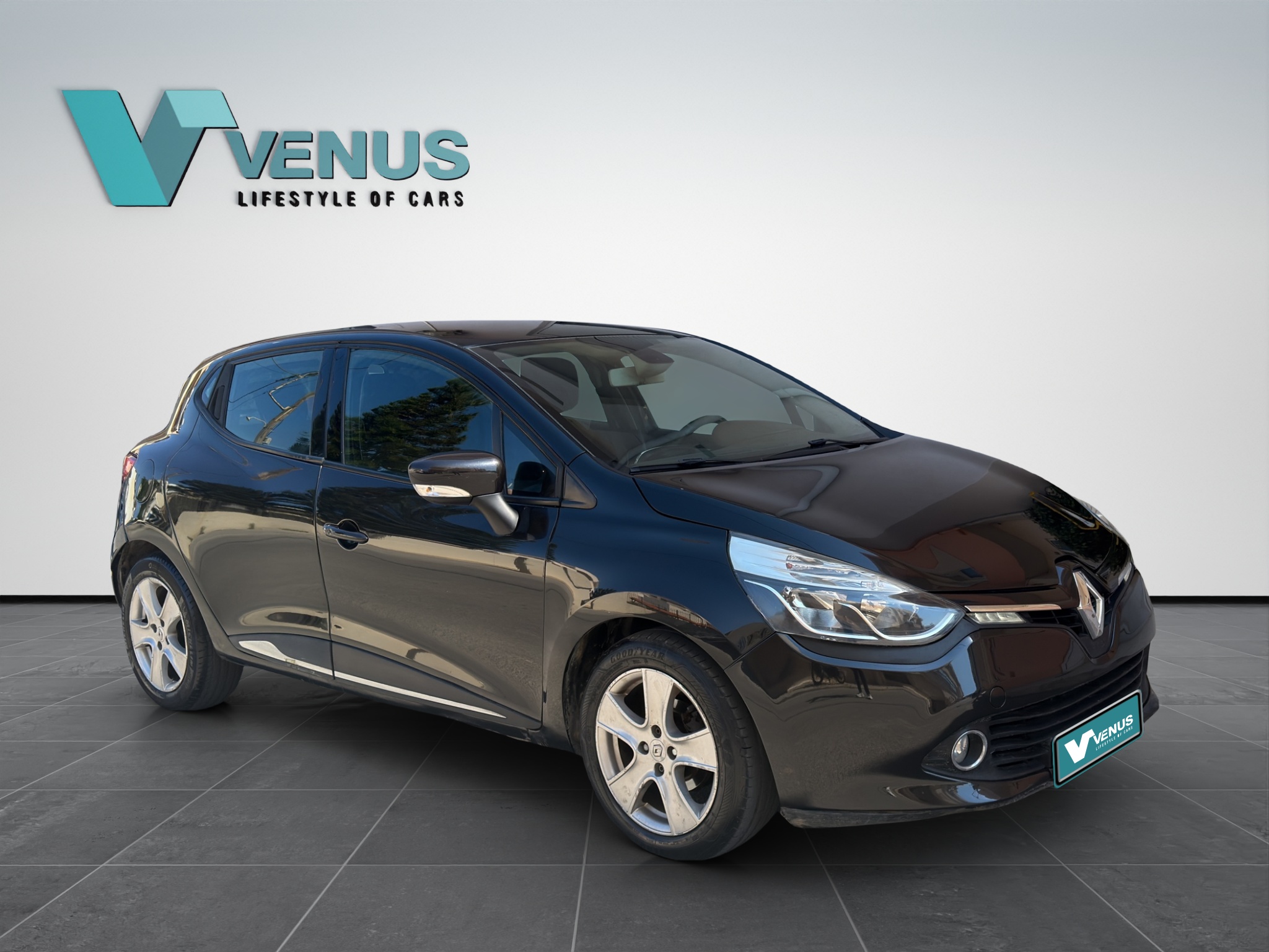 Renault Clio 1.5 dCi Expression Diesel 2013 - 2