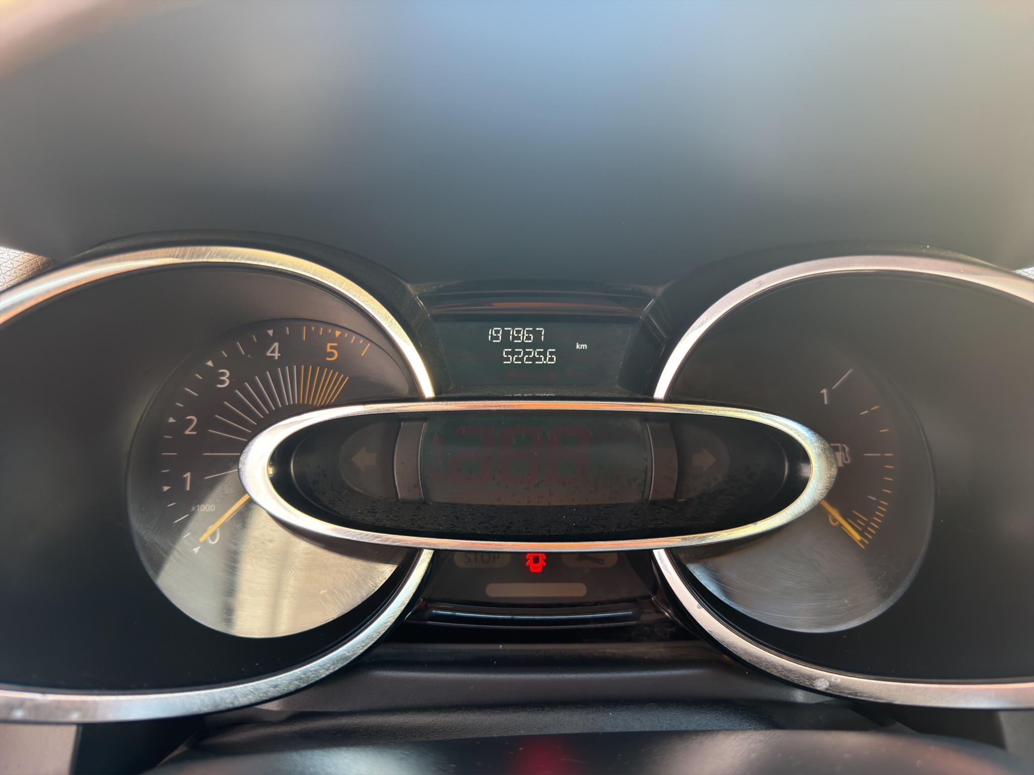 Renault Clio 1.5 dCi Expression Diesel 2013 - 12