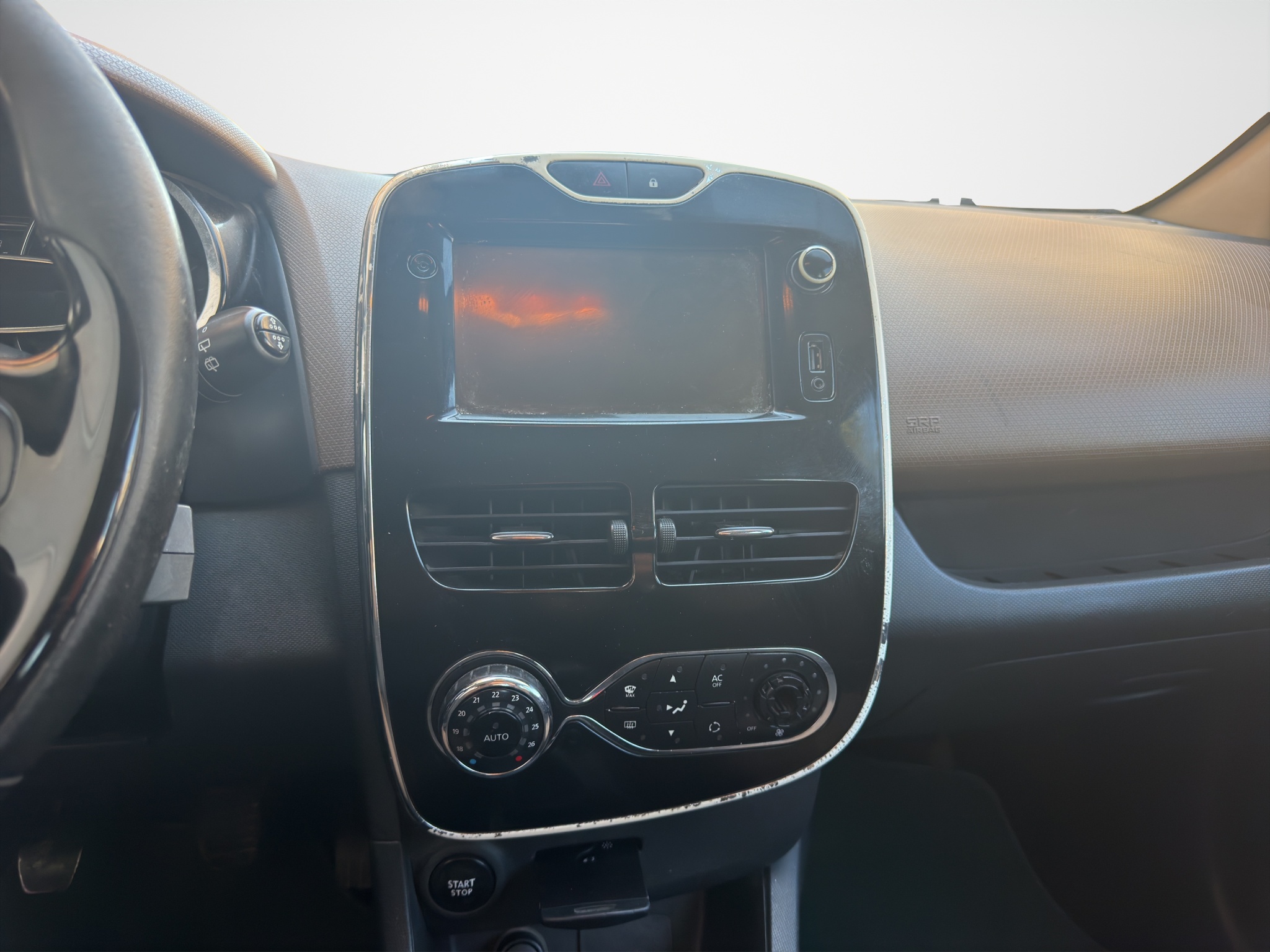 Renault Clio 1.5 dCi Expression Diesel 2013 - 17