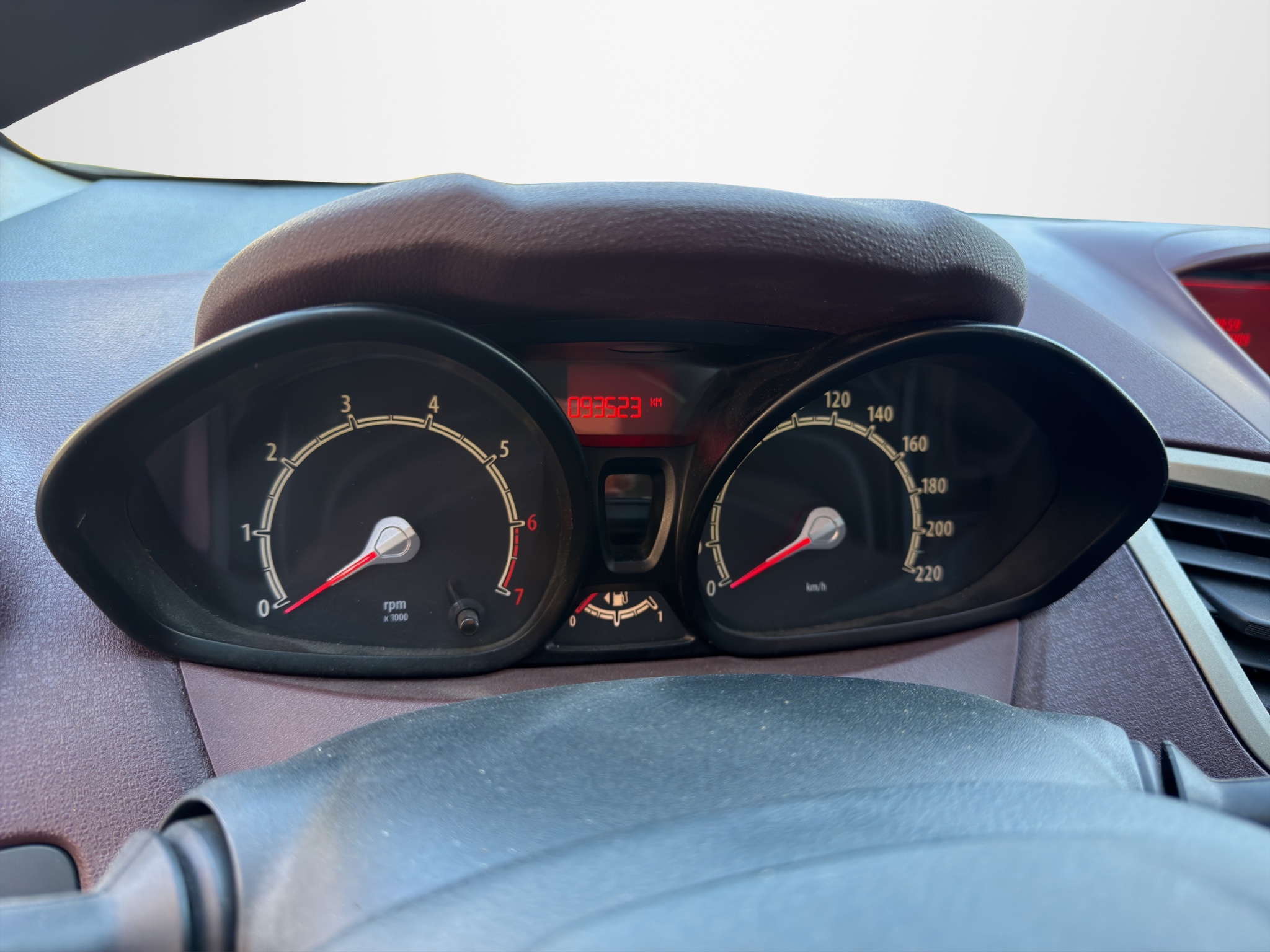 Ford Fiesta 1.4 Trend 2010 - 13