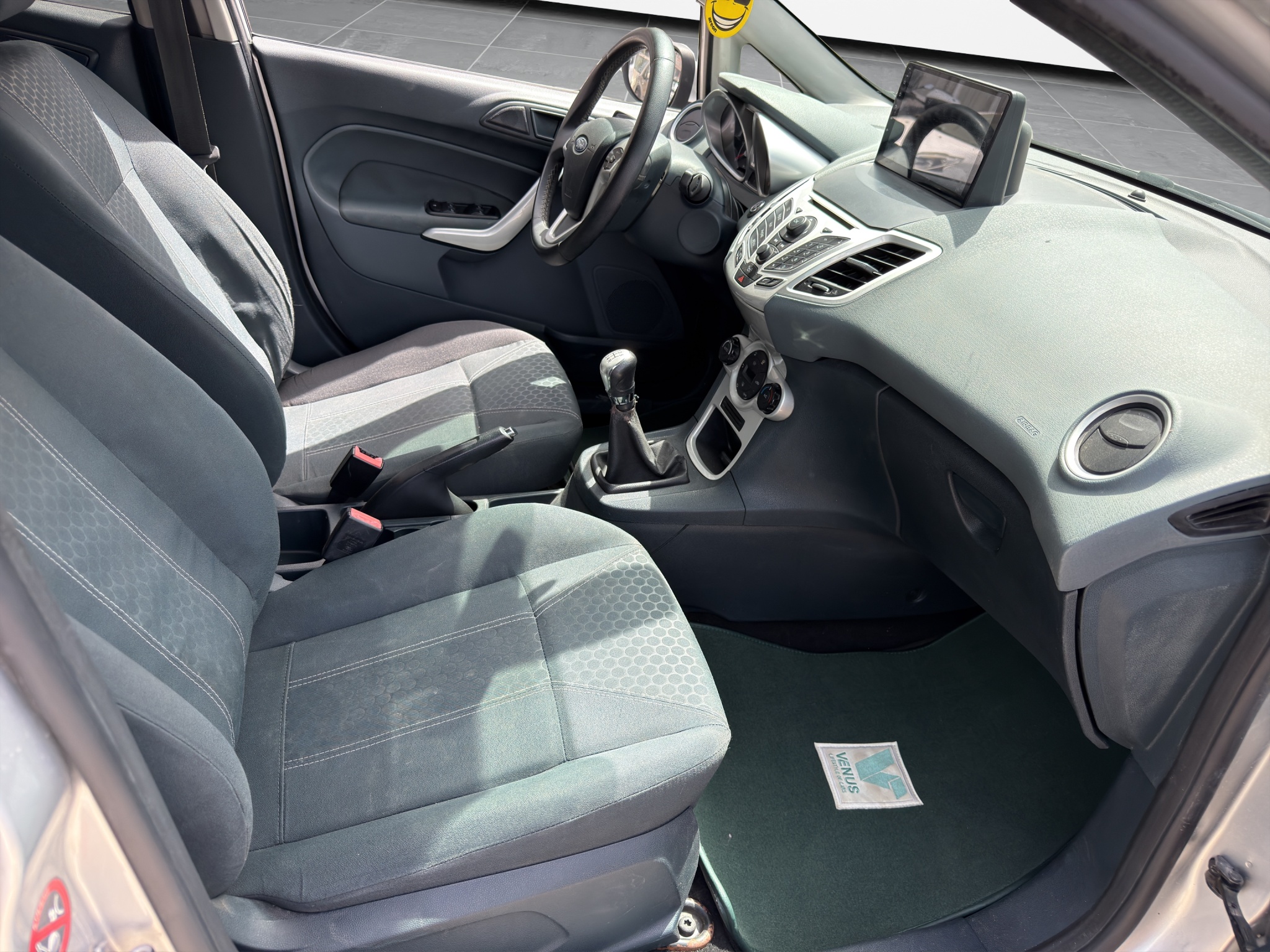 Ford Fiesta 1.6 TDCi Titanium Diesel 2010 - 19