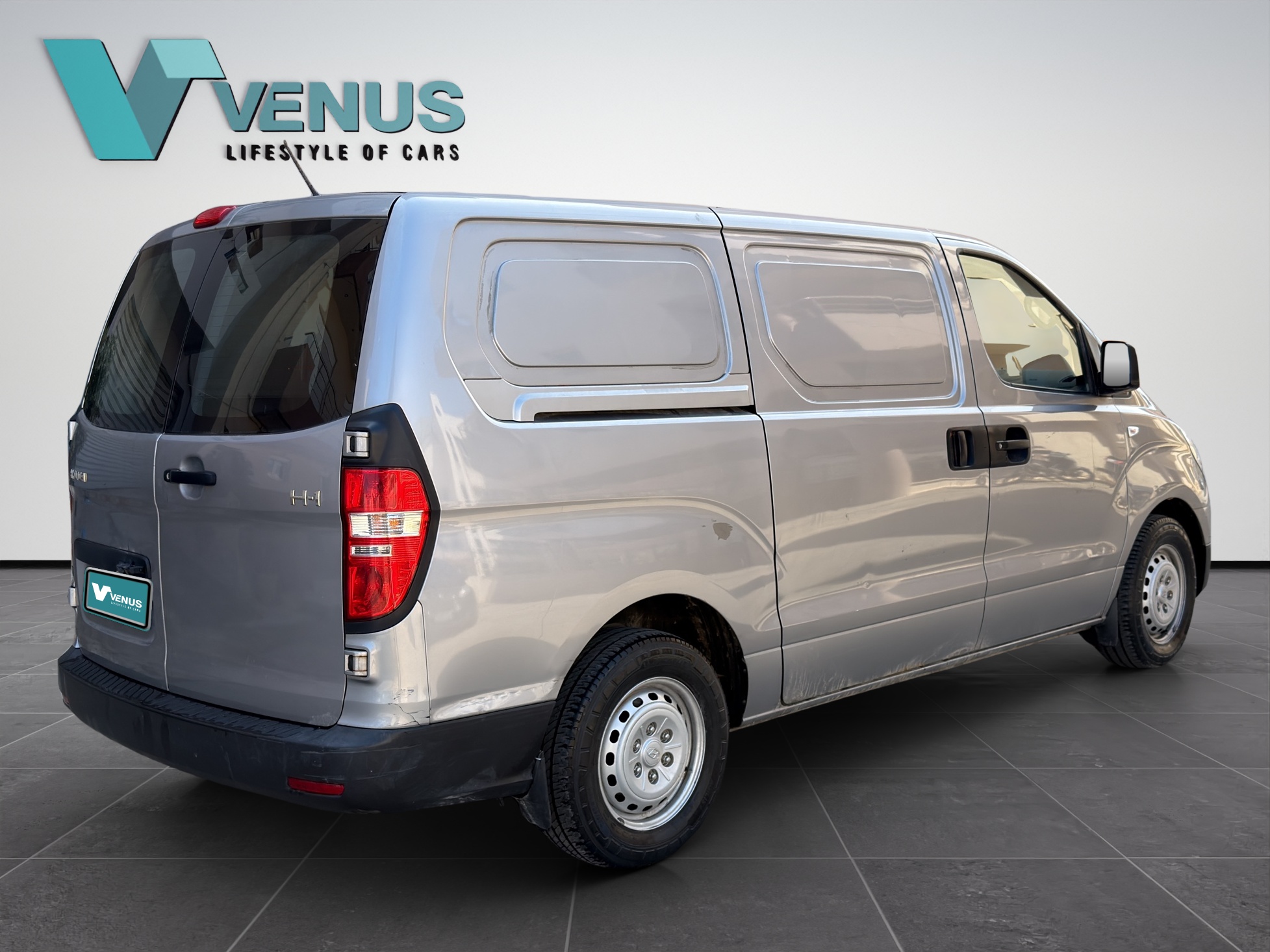 Hyundai H1 2.5 CRDi Van Diesel Grey 2016  - 4