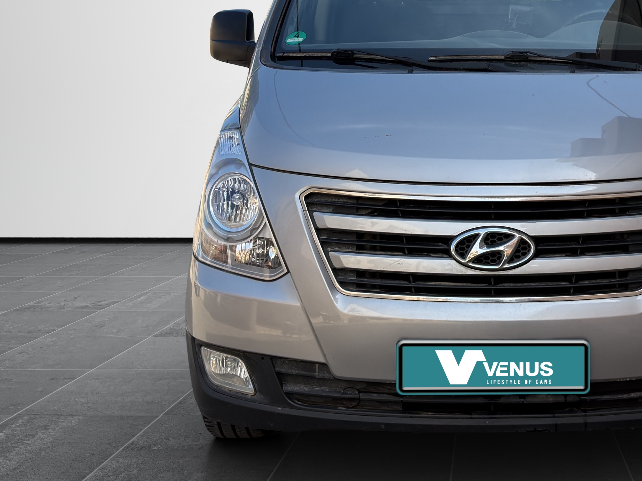 Hyundai H1 2.5 CRDi Van Diesel Grey 2016  - 9