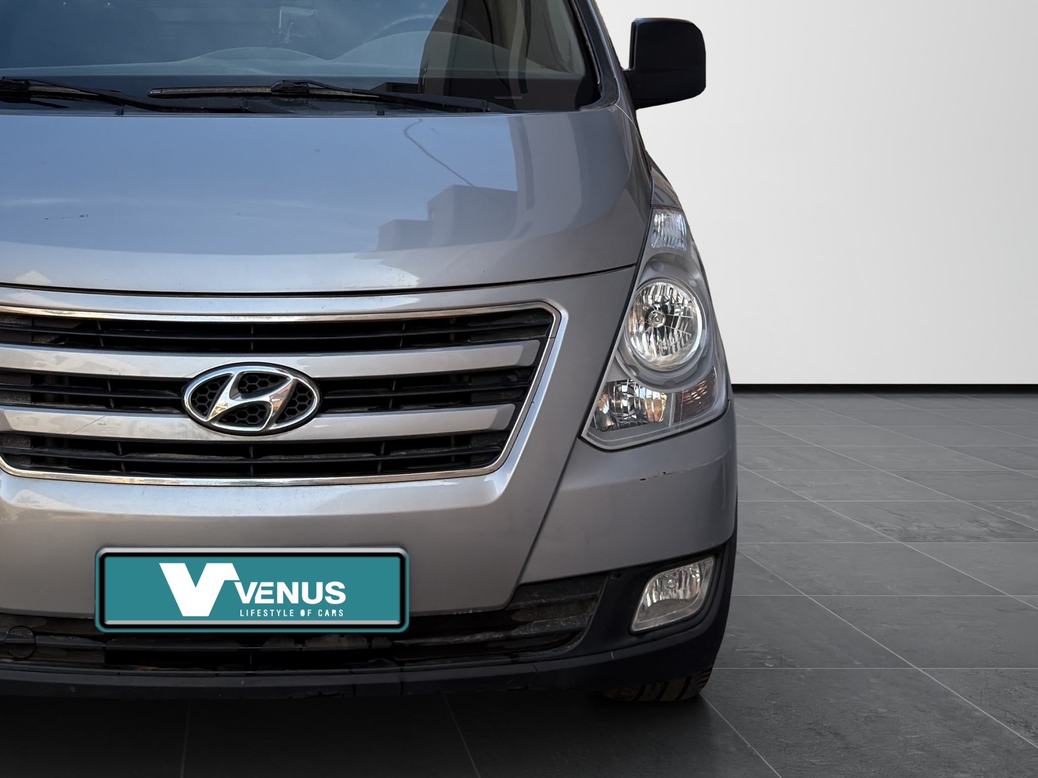 Hyundai H1 2.5 CRDi Van Diesel Grey 2016  - 10