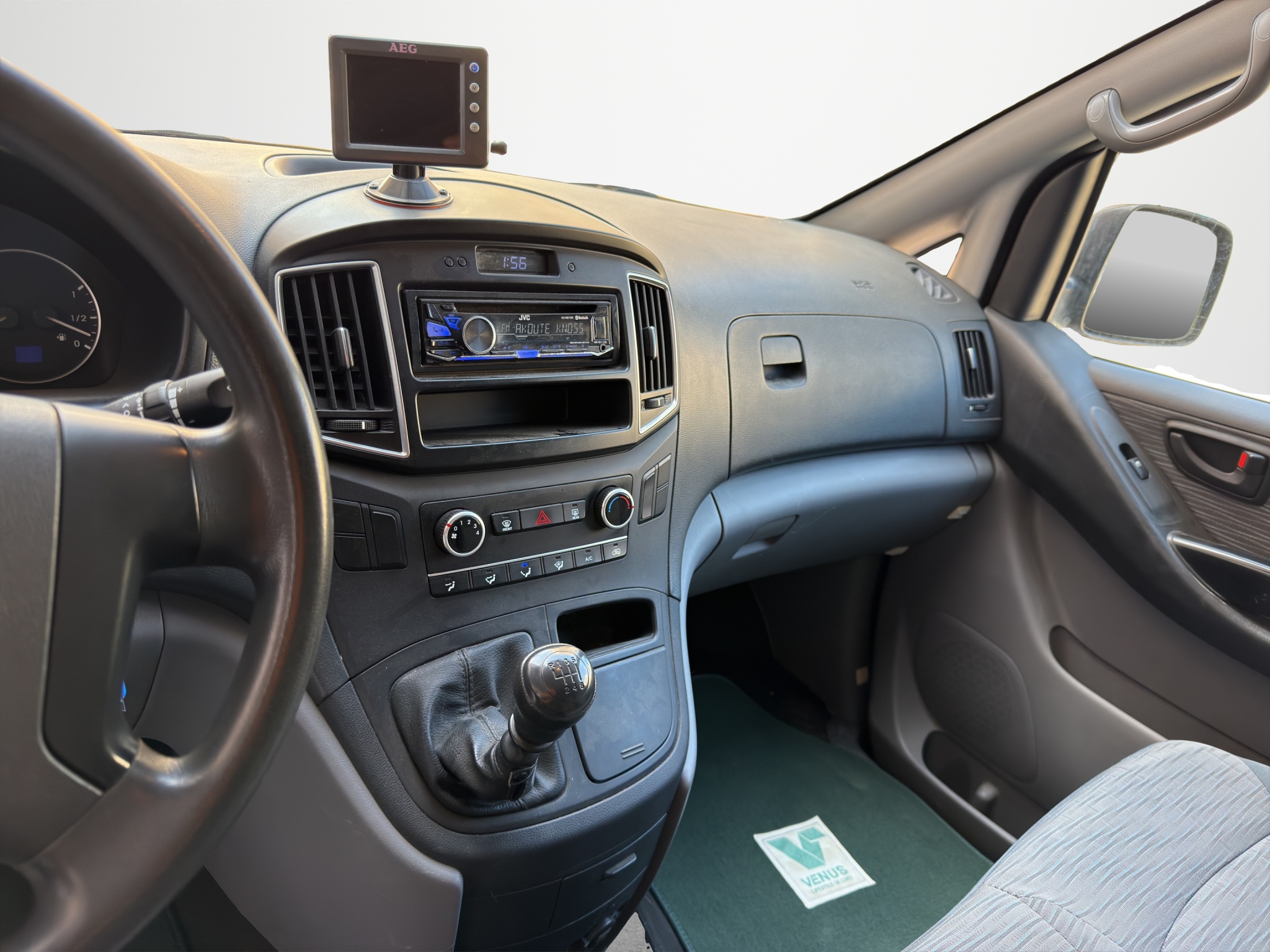 Hyundai H1 2.5 CRDi Van Diesel Grey 2016  - 16