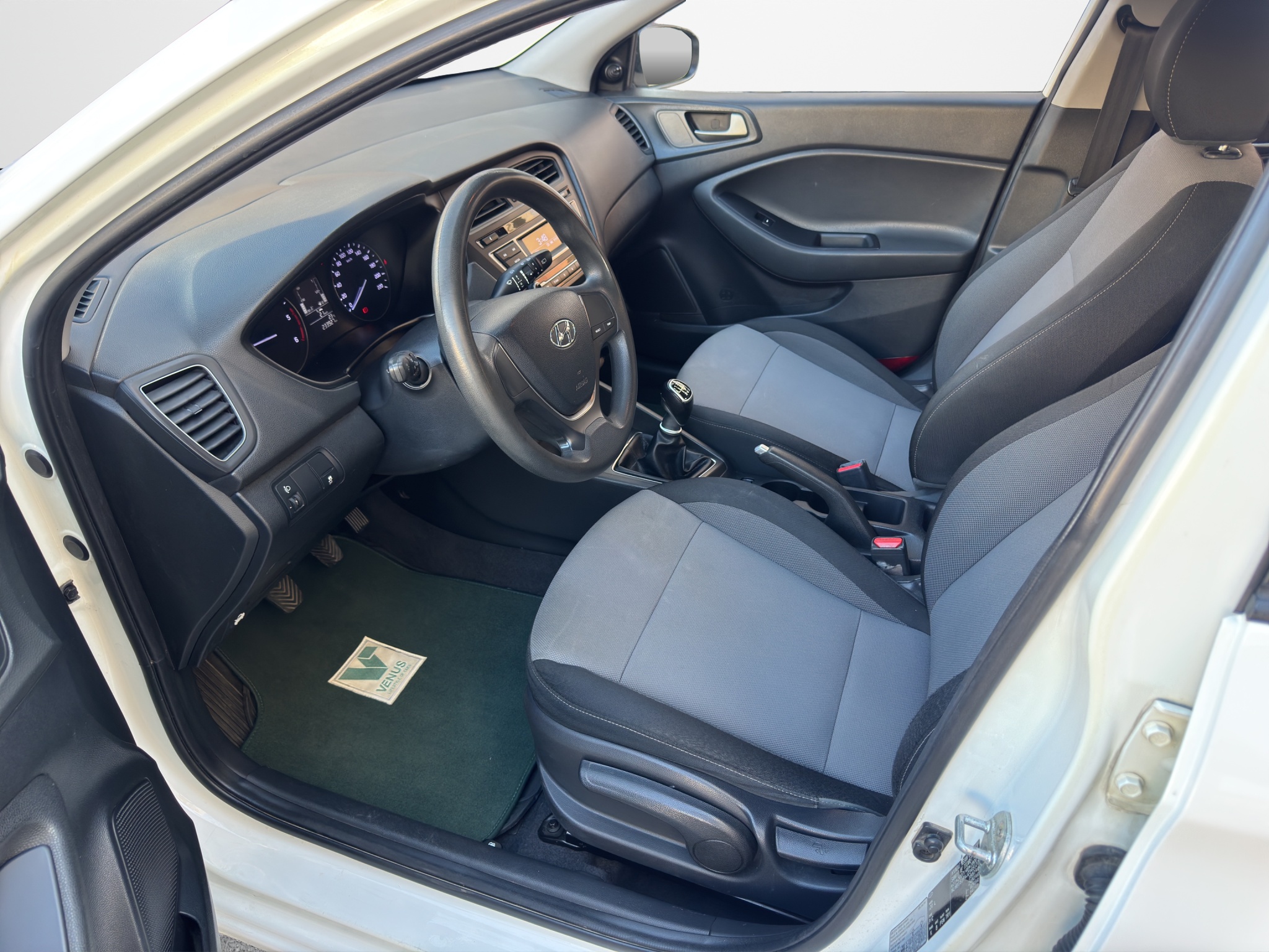 Hyundai i20 1.1 CRDi Diesel 2017 - 10