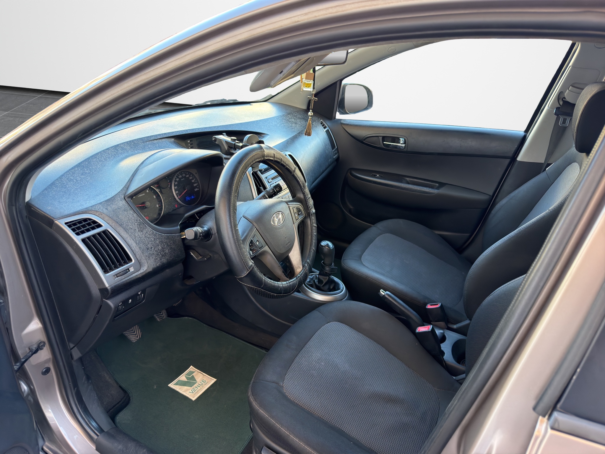 Hyundai i20 CRDI Diesel 2013 - 11