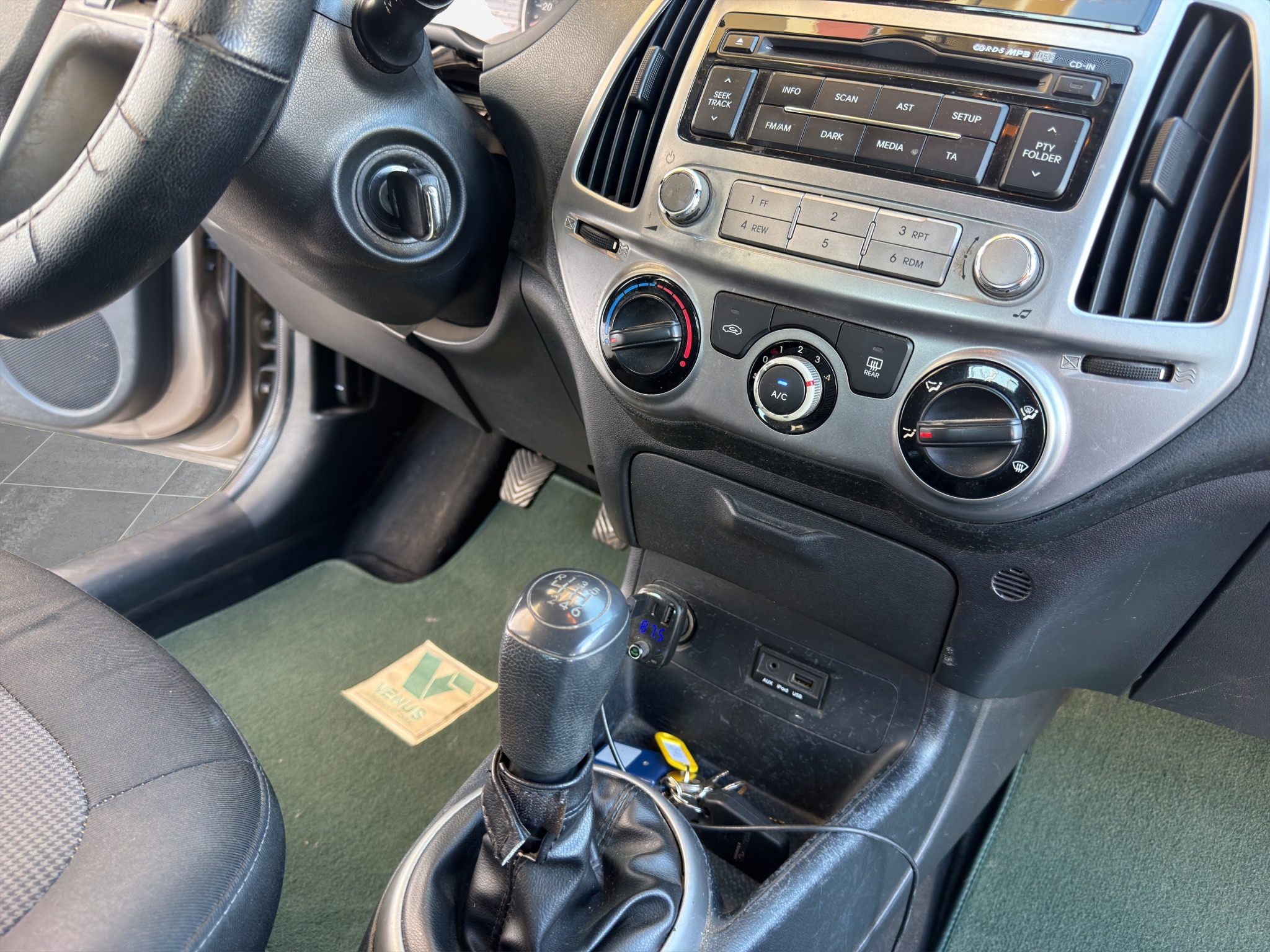 Hyundai i20 CRDI Diesel 2013 - 18