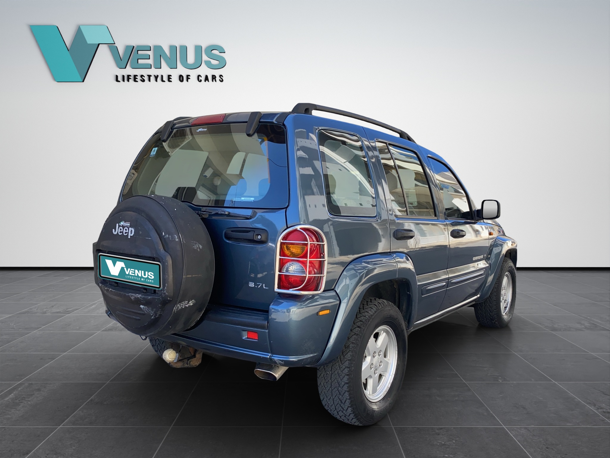 Jeep Cherokee V6 3.7 Automatic 4x4 2002 - 4