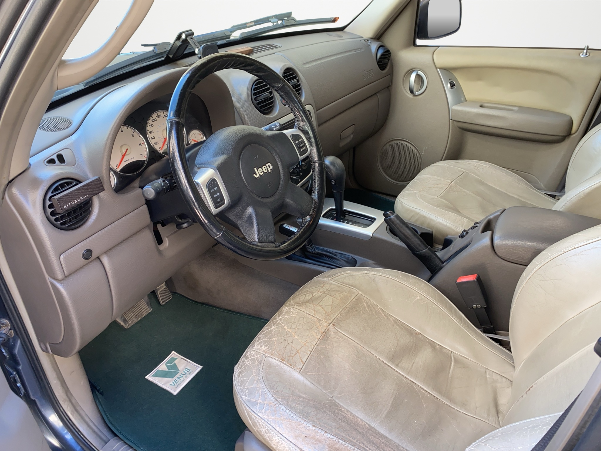 Jeep Cherokee V6 3.7 Automatic 4x4 2002 - 11