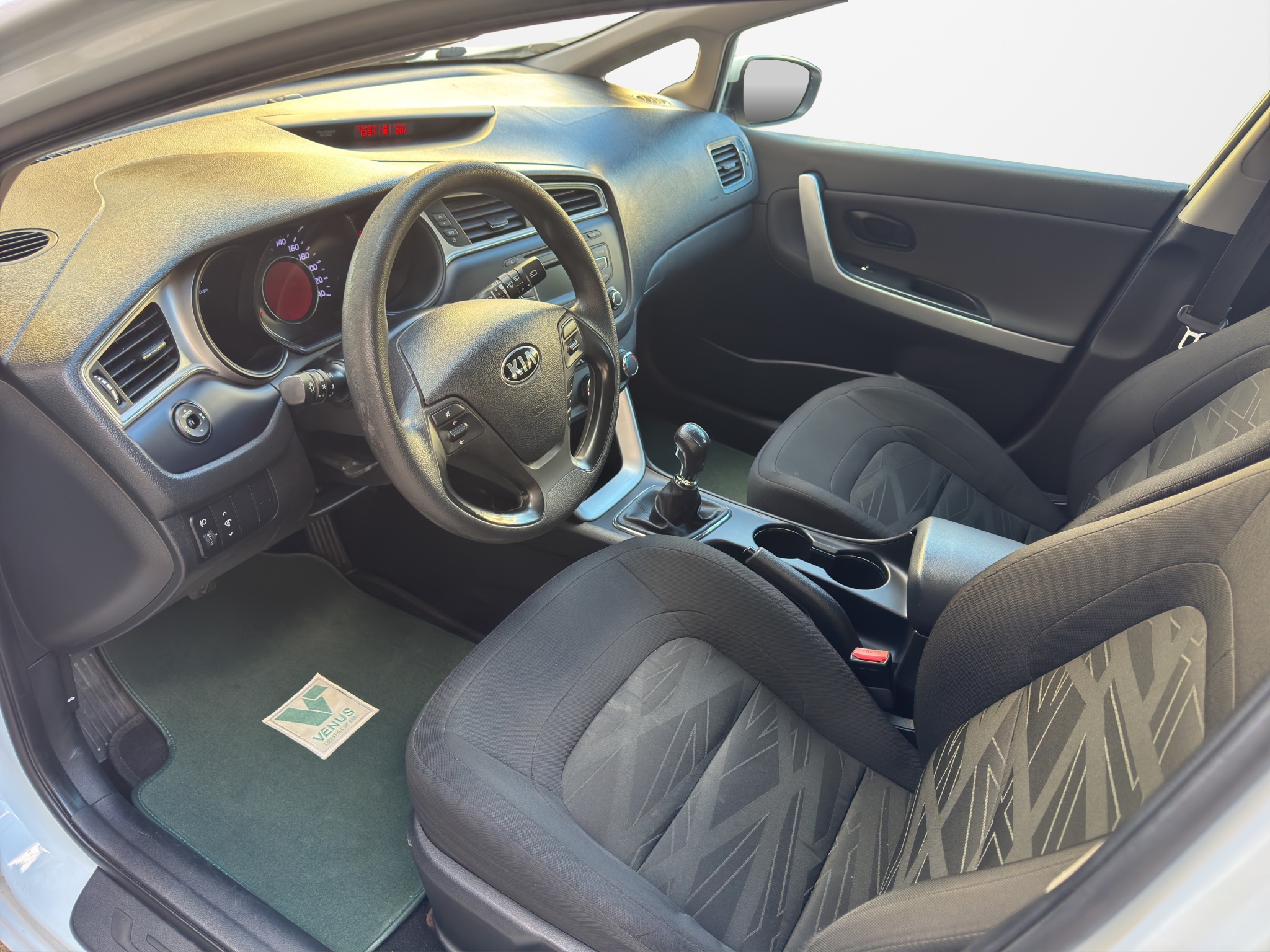 Kia Cee’d 1.4 MPI 2017  - 11