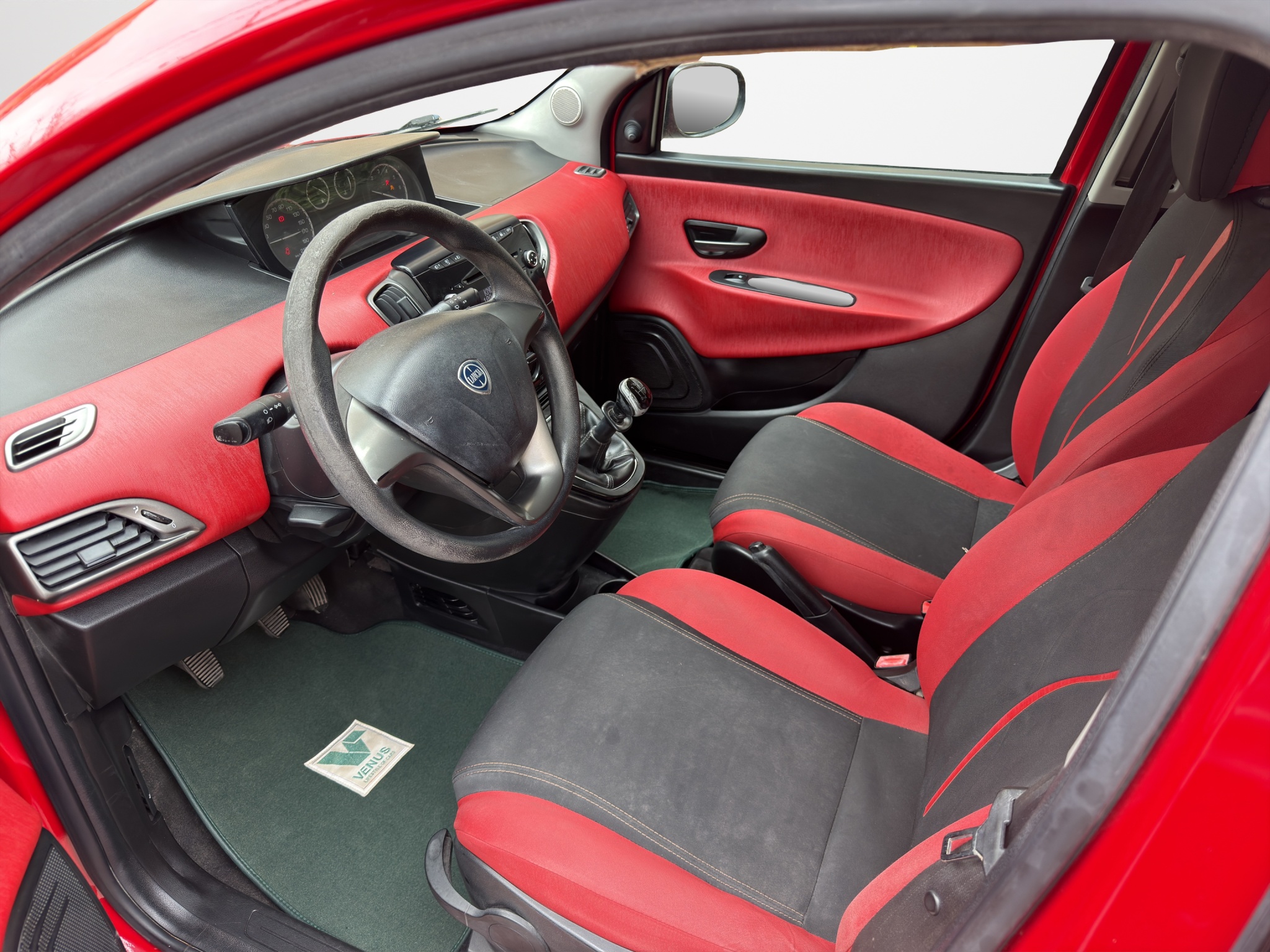 Lancia Ypsilon 1.2 2013 - 11