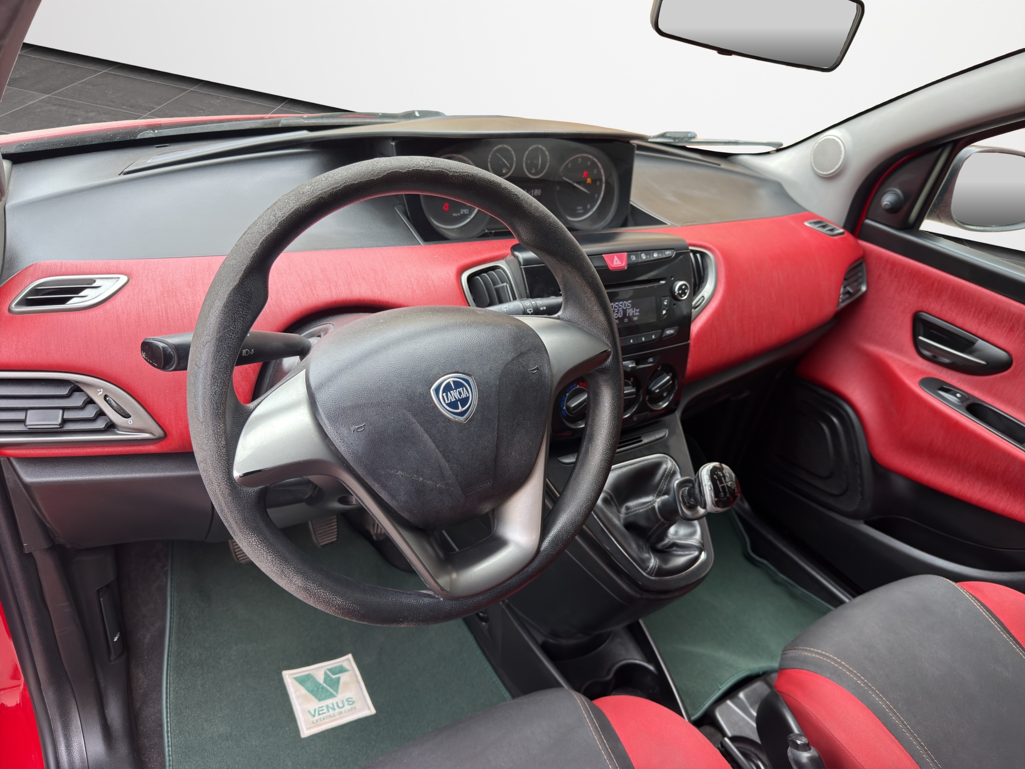 Lancia Ypsilon 1.2 2013 - 12