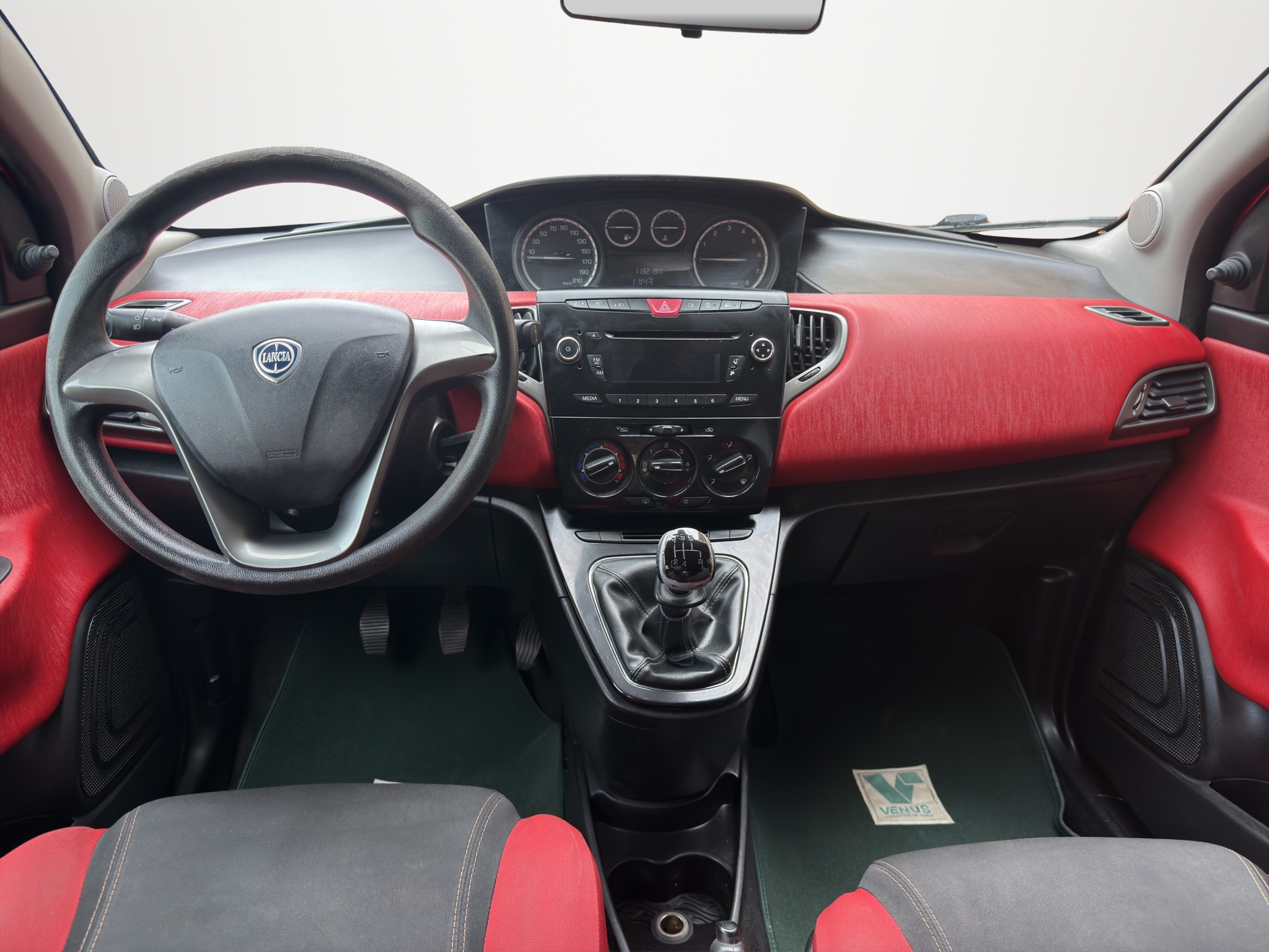 Lancia Ypsilon 1.2 2013 - 16