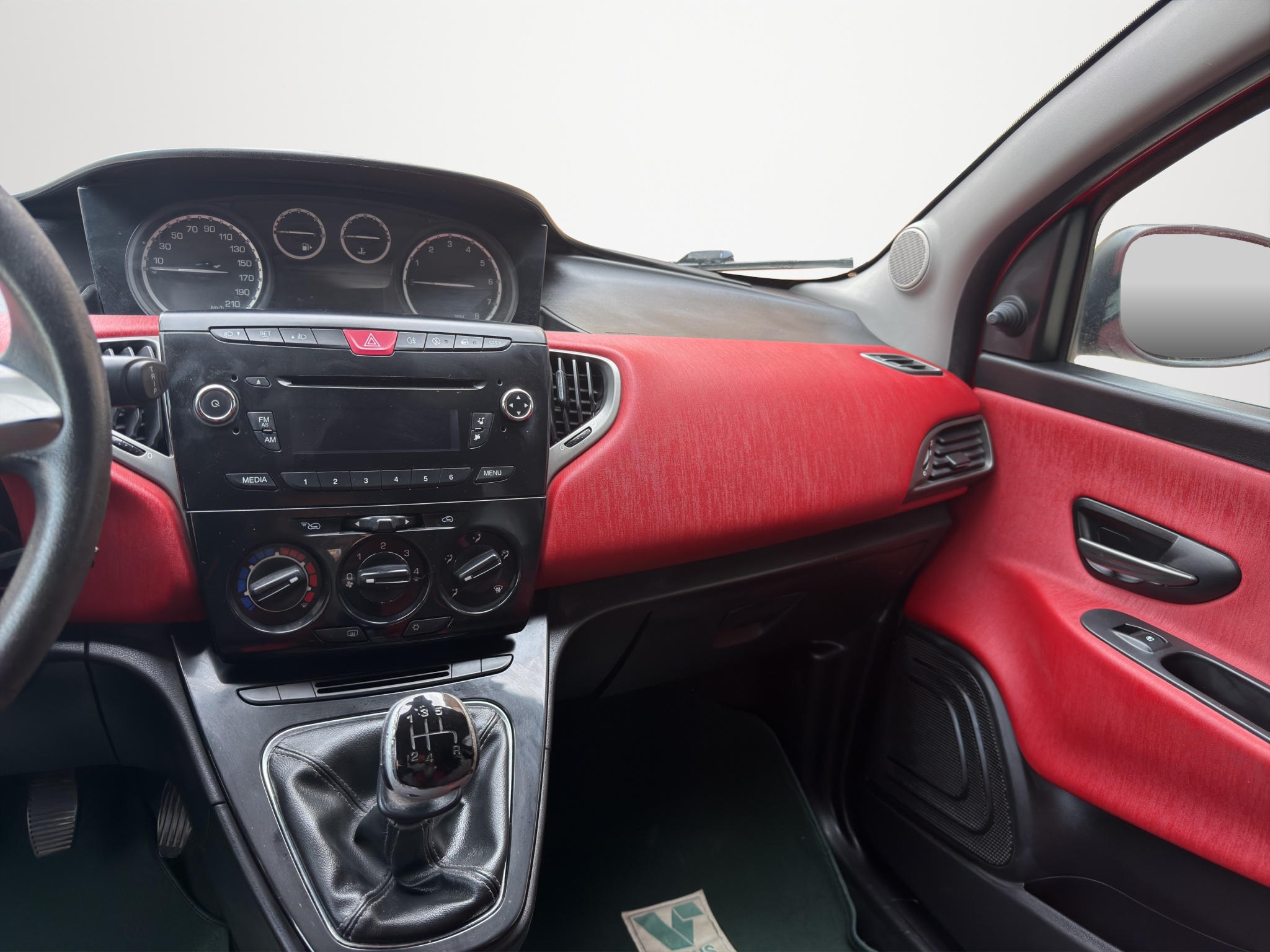 Lancia Ypsilon 1.2 2013 - 17