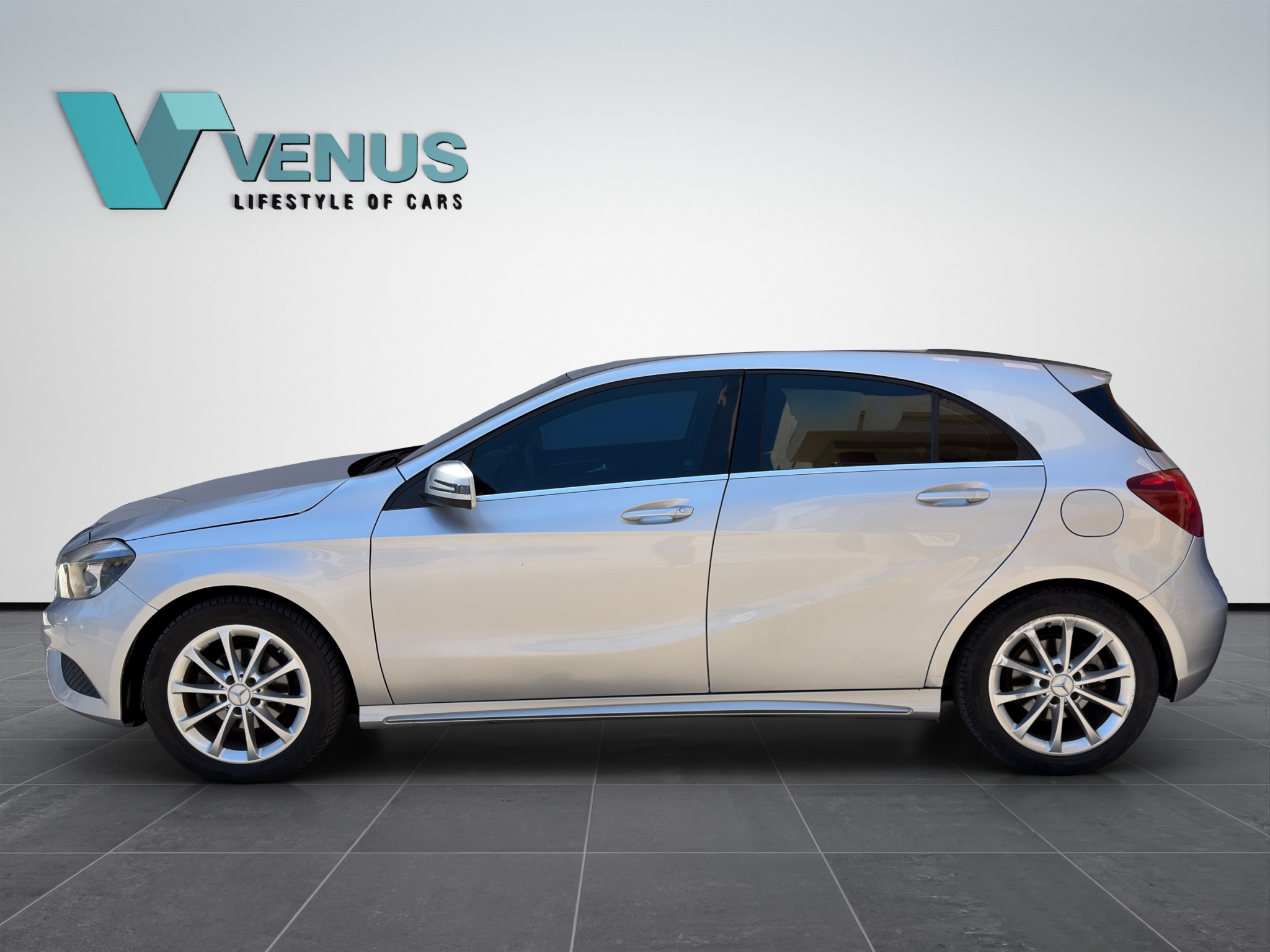Mercedes-Benz A180 d Automatic 2016 - 8