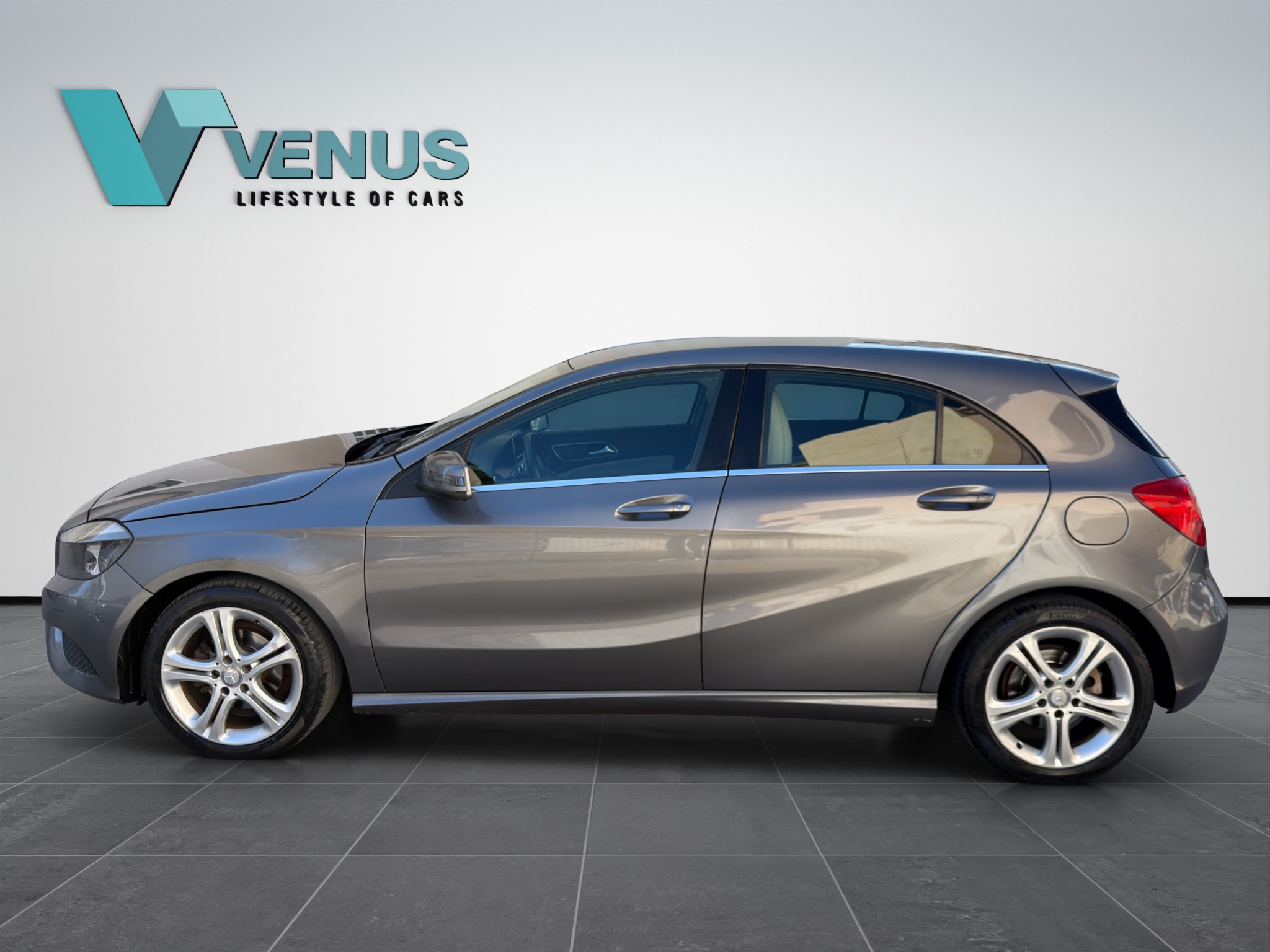 Mercedes-Benz A180 CDI Diesel 2013 - 8