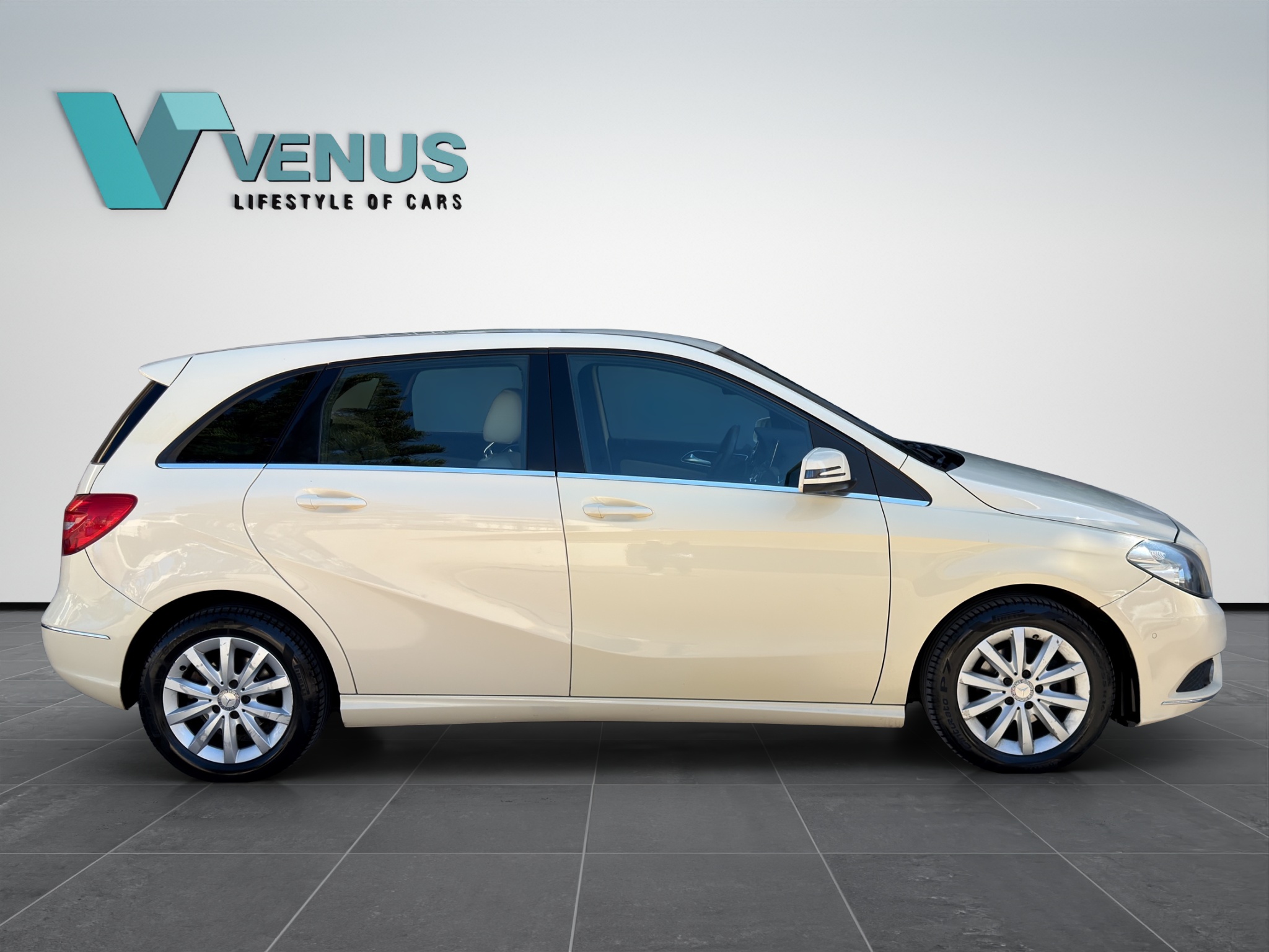Mercedes-Benz B180 CDI Diesel 2014 - 7